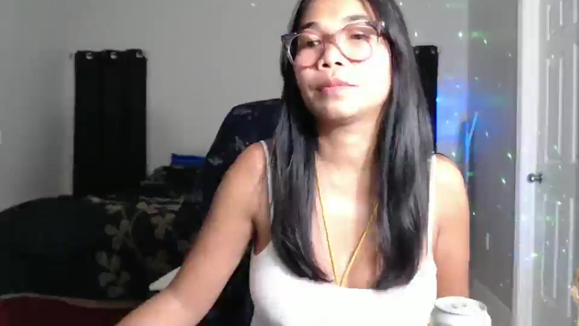 Gallery image thumbnail from Littlekai2023's myfreecams stream on, 10/19/2024, 23:41 image 16 of 20