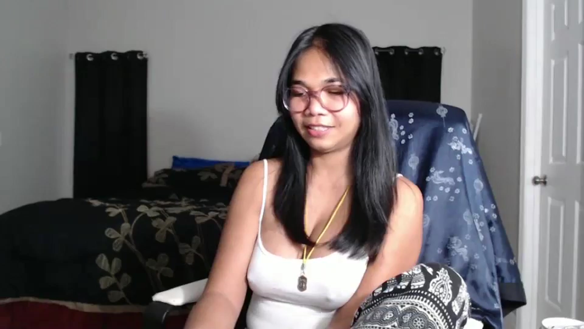 Gallery image thumbnail from Littlekai2023's myfreecams stream on, 10/19/2024, 23:41 image 8 of 20