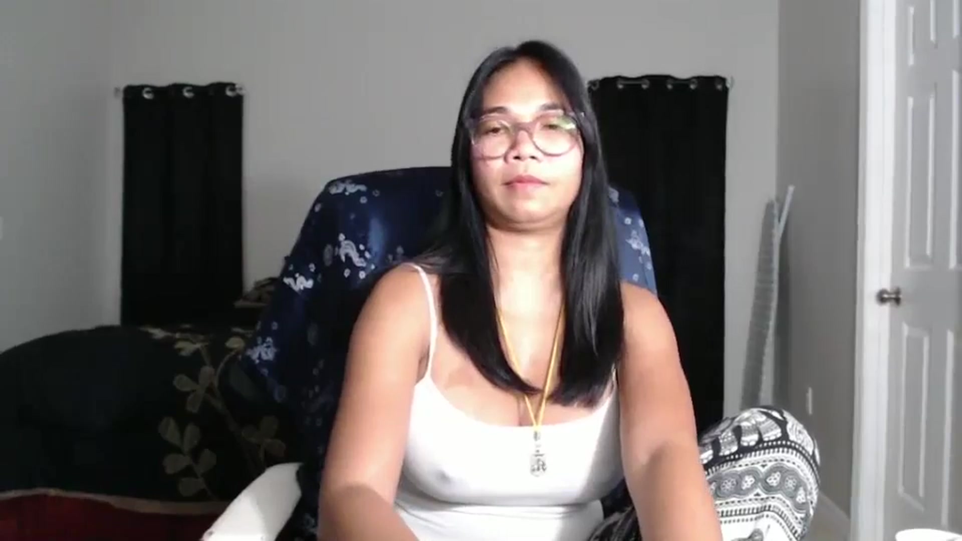 Gallery image thumbnail from Littlekai2023's myfreecams stream on, 10/19/2024, 23:41 image 9 of 20