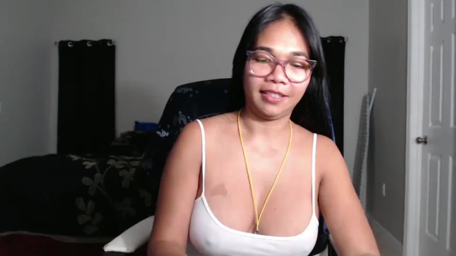 Gallery image thumbnail from Littlekai2023's myfreecams stream on, 10/19/2024, 23:41 image 13 of 20