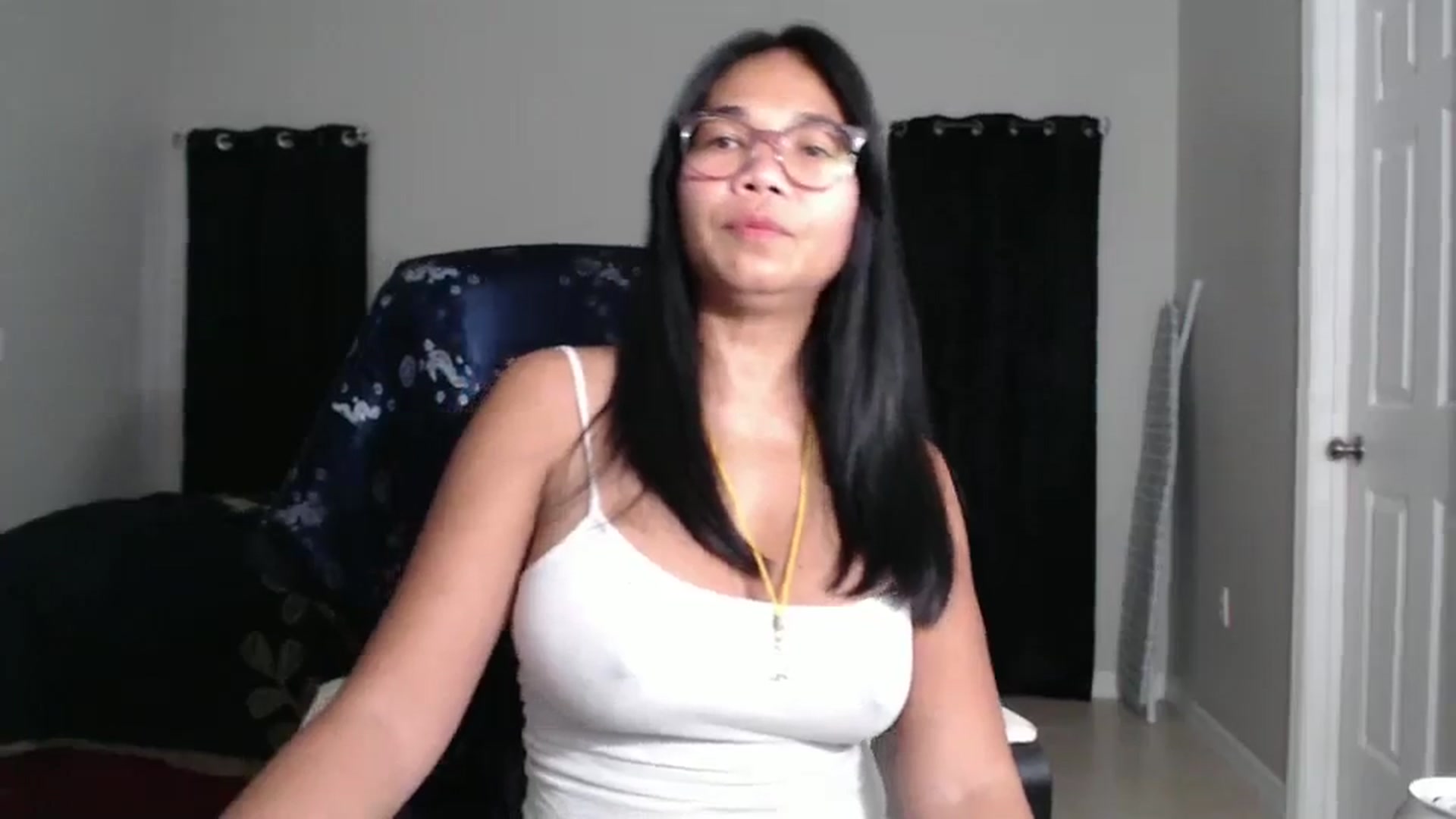 Gallery image thumbnail from Littlekai2023's myfreecams stream on, 10/19/2024, 23:41 image 3 of 20