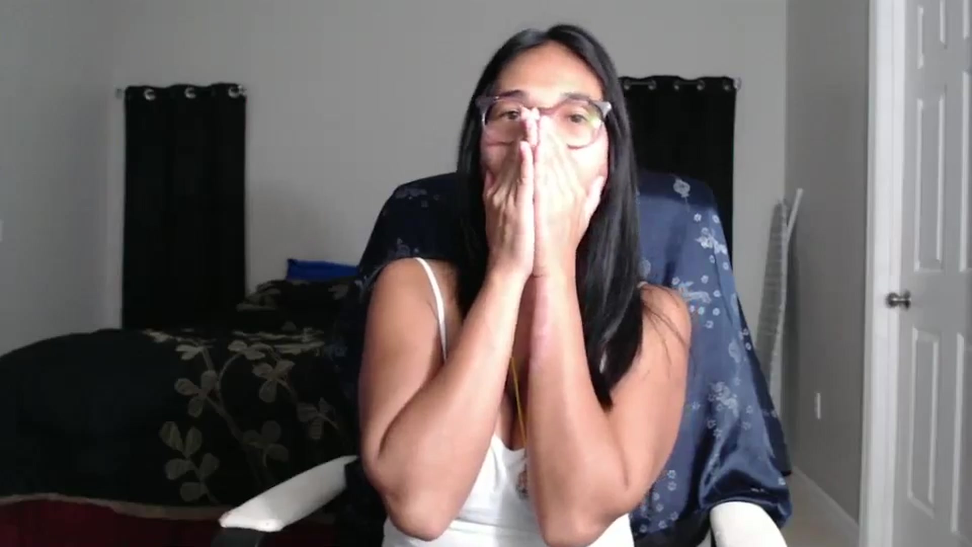 Gallery image thumbnail from Littlekai2023's myfreecams stream on, 10/19/2024, 23:41 image 12 of 20