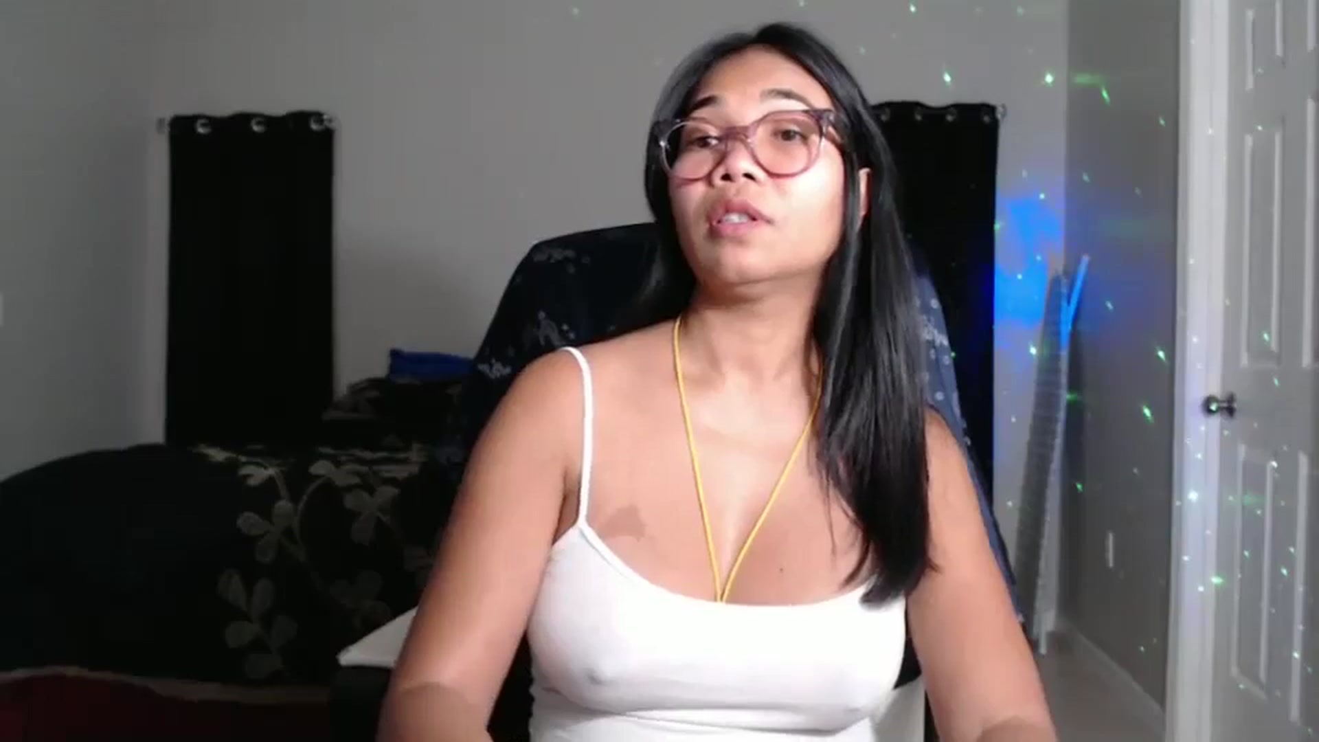 Gallery image thumbnail from Littlekai2023's myfreecams stream on, 10/19/2024, 23:41 image 17 of 20