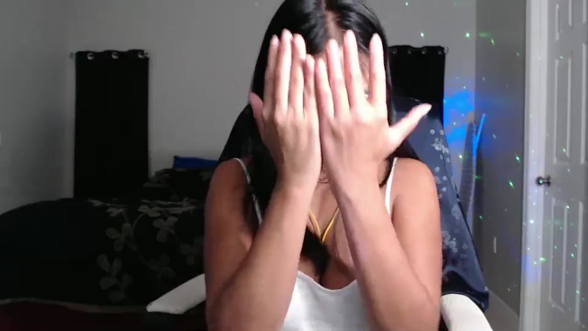 Gallery image thumbnail from Littlekai2023's myfreecams stream on, 10/19/2024, 23:41 image 18 of 20