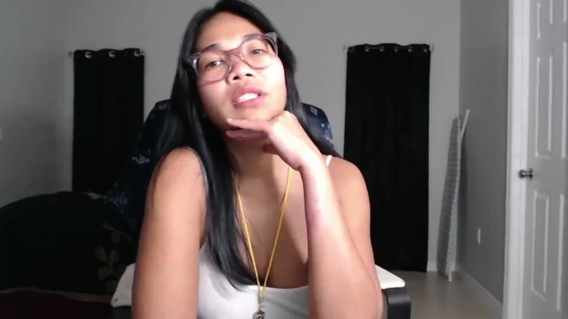 Gallery image thumbnail from Littlekai2023's myfreecams stream on, 10/19/2024, 23:41 image 6 of 20