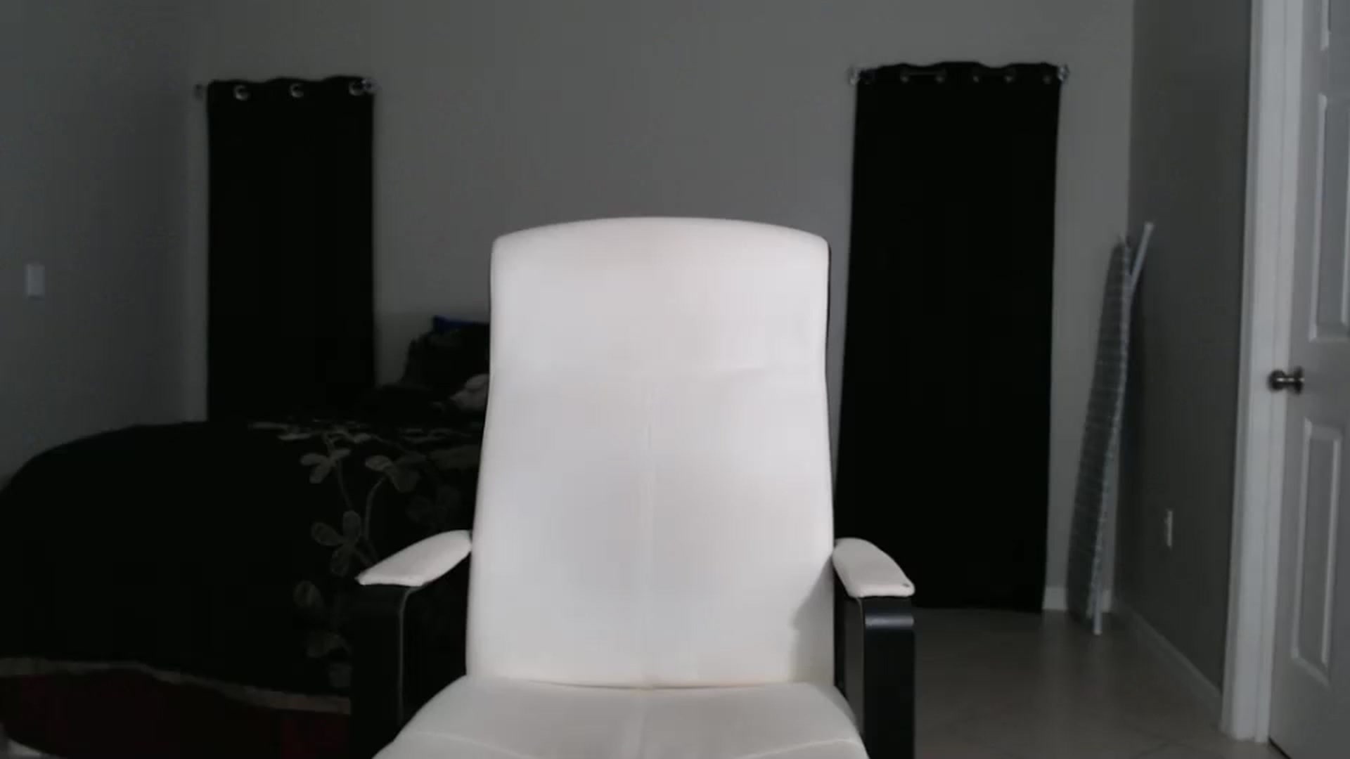 Gallery image thumbnail from Littlekai2023's myfreecams stream on, 10/21/2024, 24:01 image 4 of 20