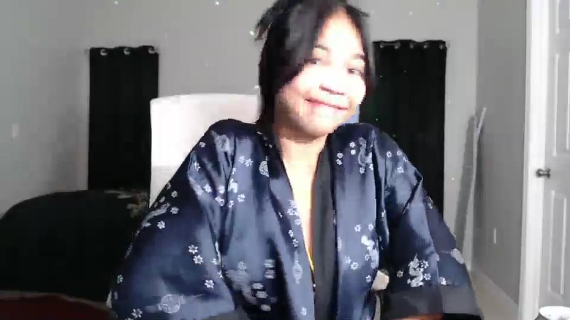 Gallery image thumbnail from Littlekai2023's myfreecams stream on, 10/21/2024, 24:01 image 14 of 20