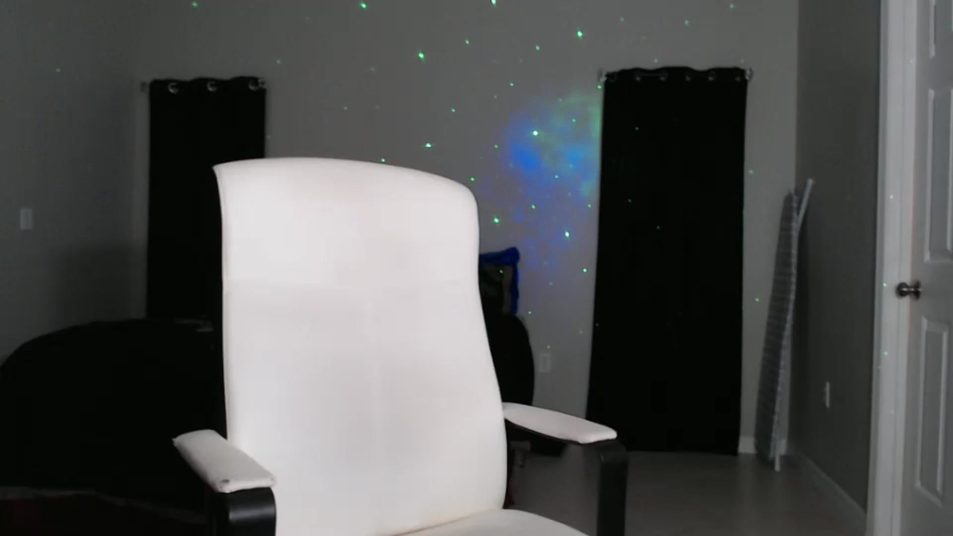 Gallery image thumbnail from Littlekai2023's myfreecams stream on, 10/21/2024, 24:01 image 20 of 20