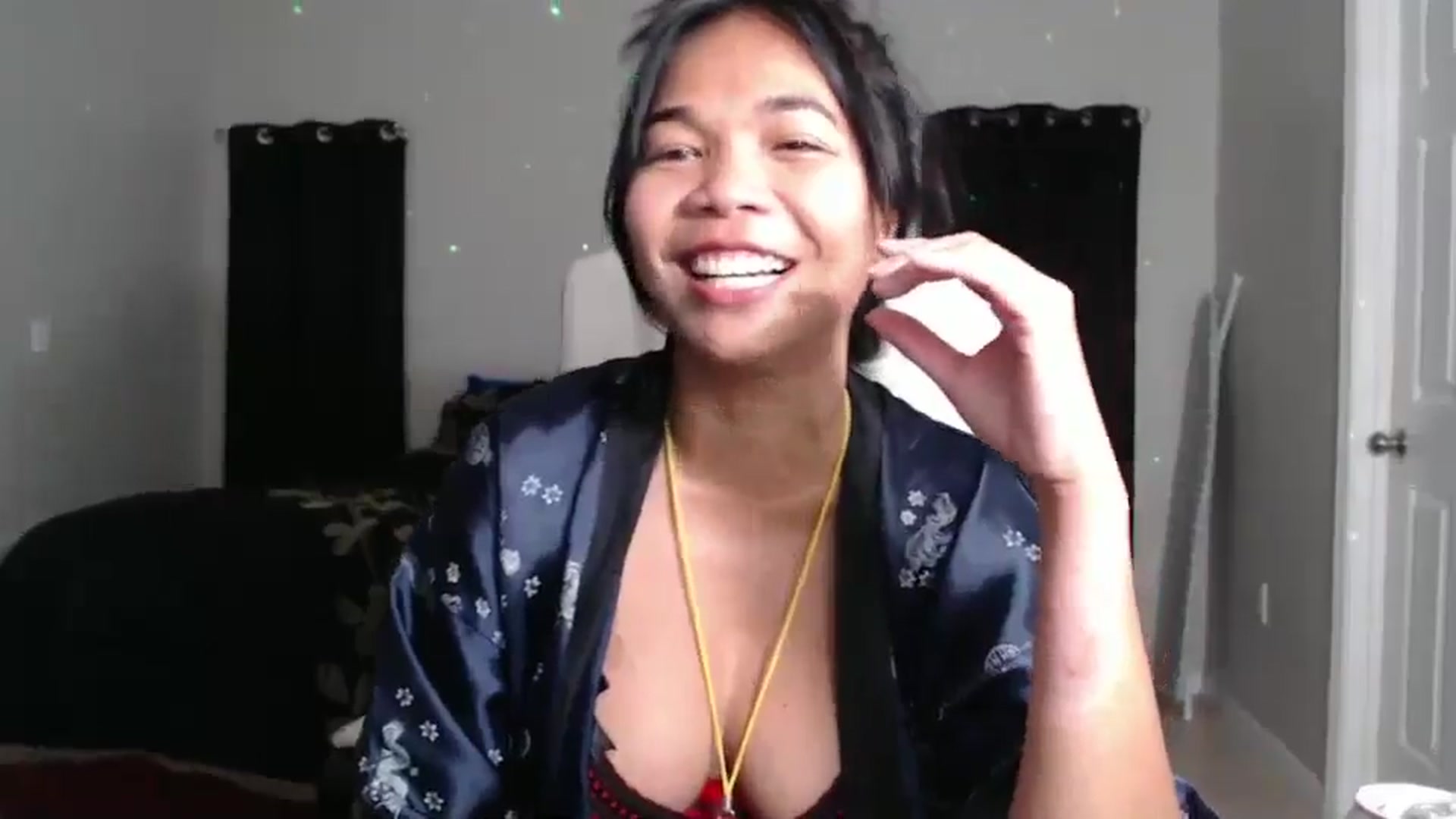 Gallery image thumbnail from Littlekai2023's myfreecams stream on, 10/21/2024, 01:54 image 2 of 20