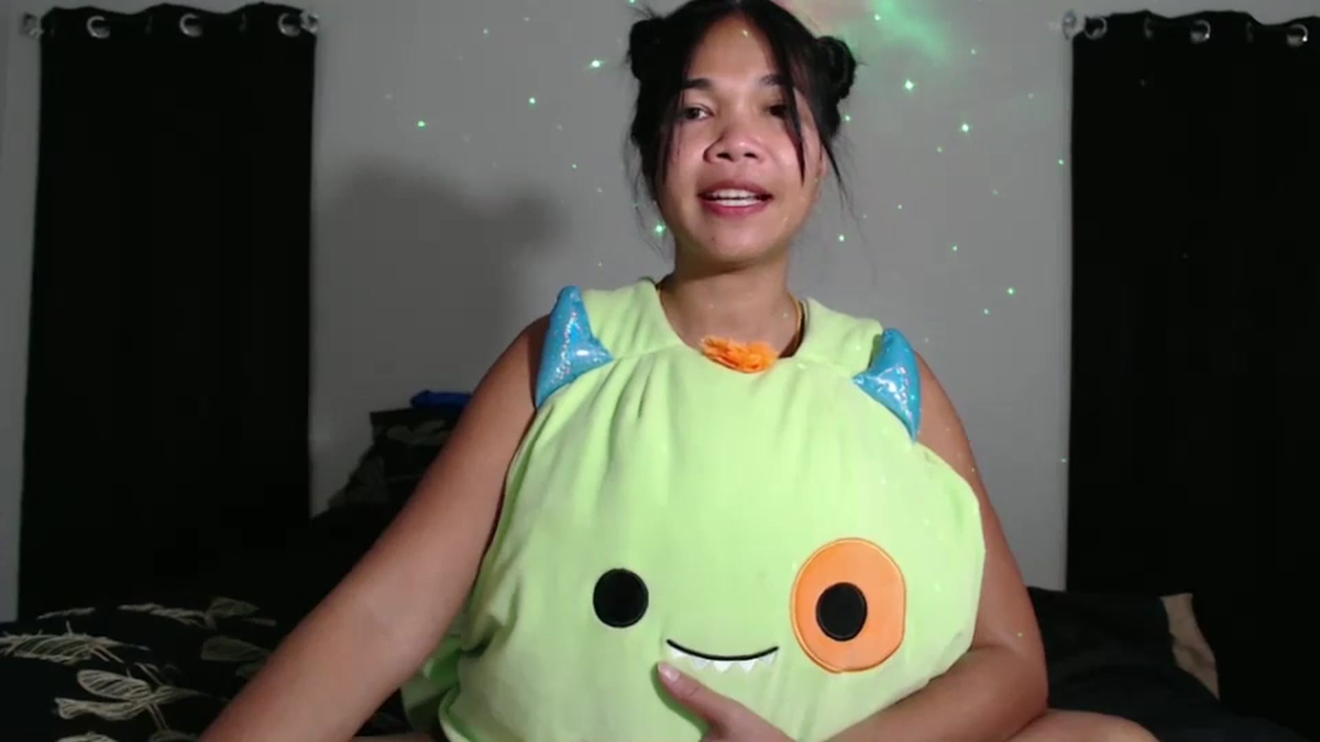 Gallery image thumbnail from Littlekai2023's myfreecams stream on, 10/24/2024, 01:23 image 9 of 20