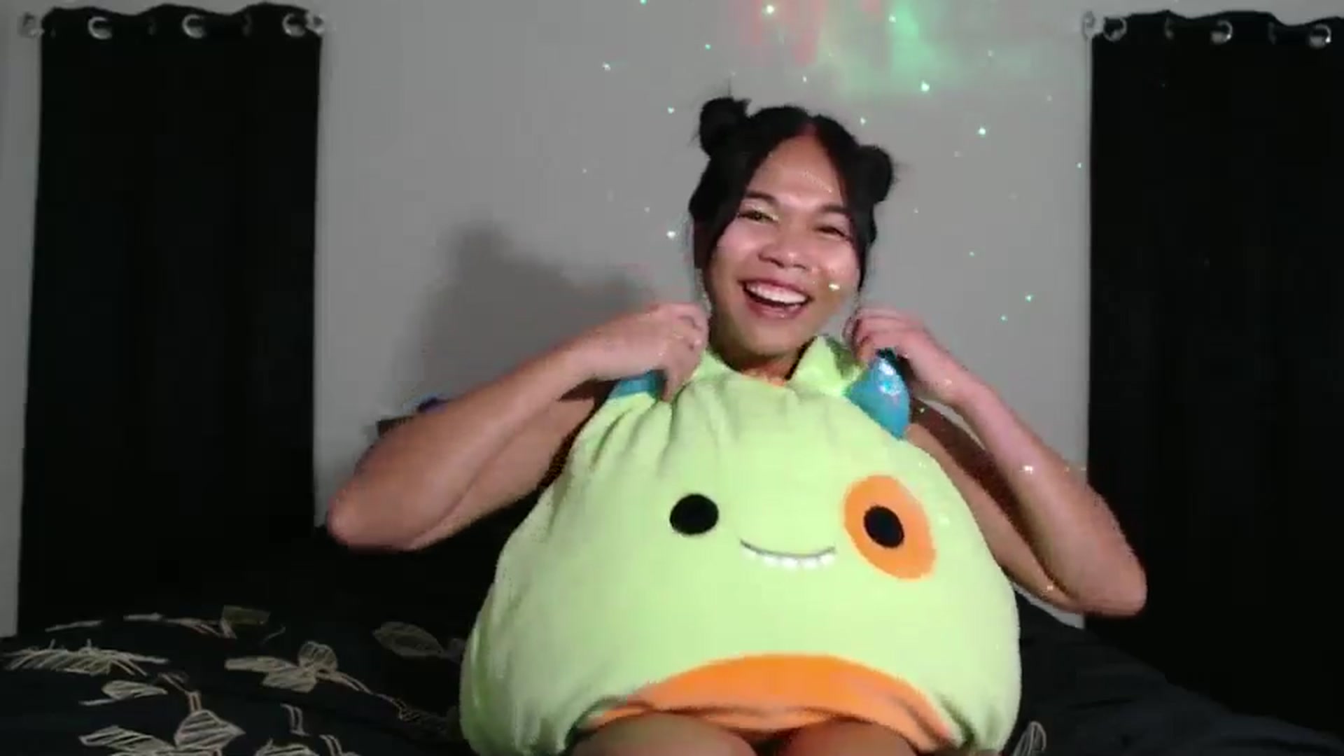 Gallery image thumbnail from Littlekai2023's myfreecams stream on, 10/24/2024, 01:23 image 4 of 20