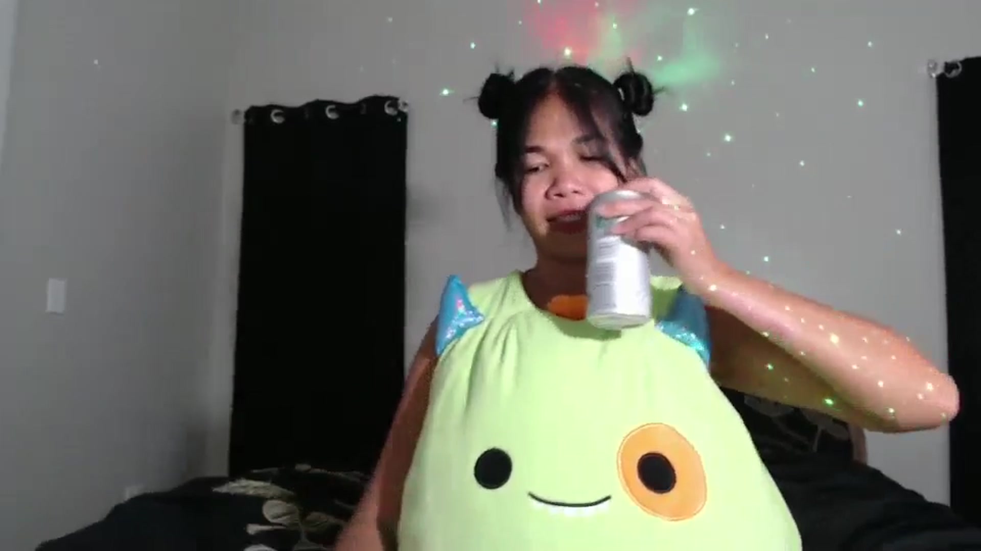 Gallery image thumbnail from Littlekai2023's myfreecams stream on, 10/24/2024, 01:23 image 17 of 20