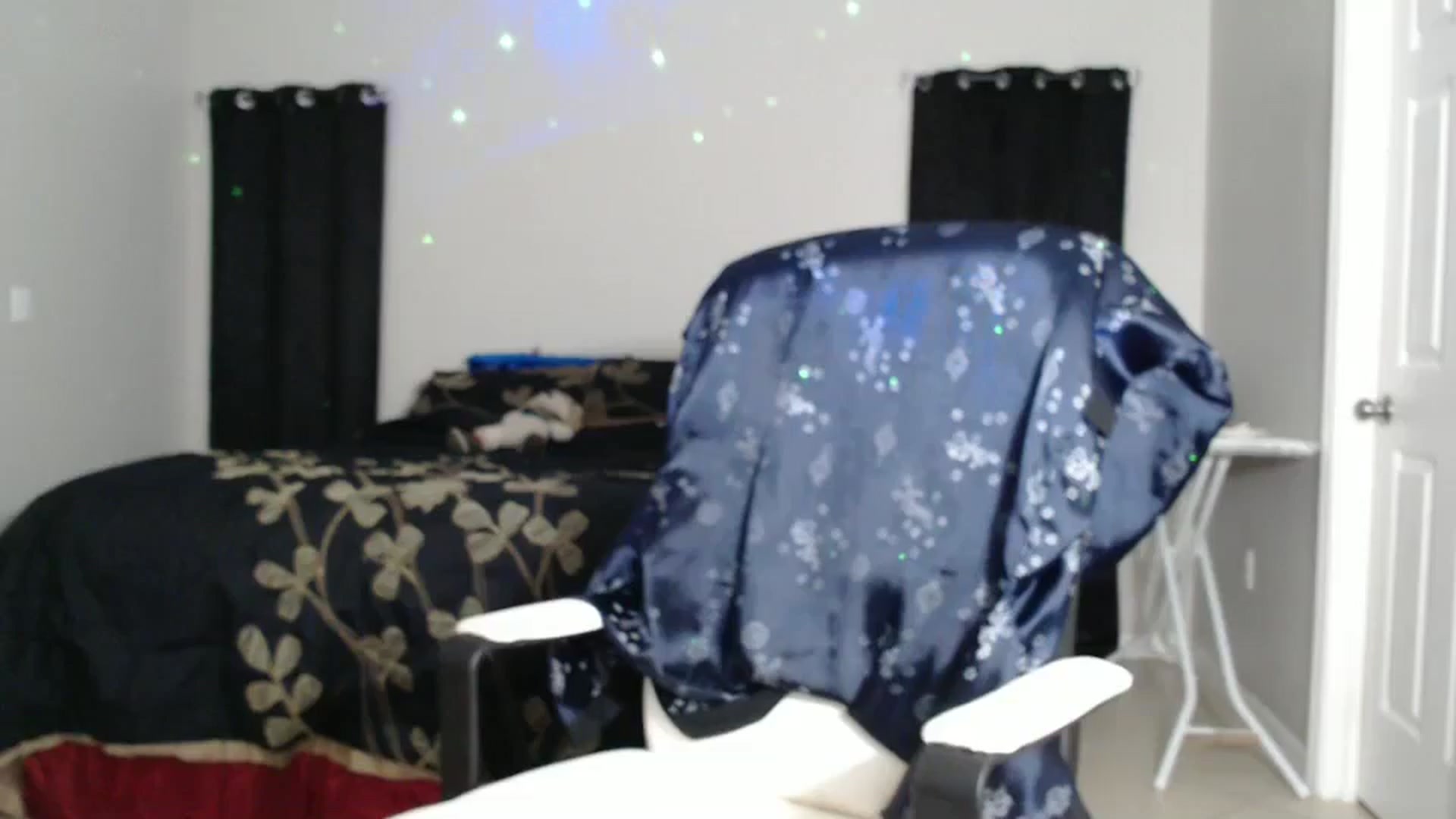 Gallery image thumbnail from Littlekai2023's myfreecams stream on, 10/28/2024, 03:57 image 11 of 20