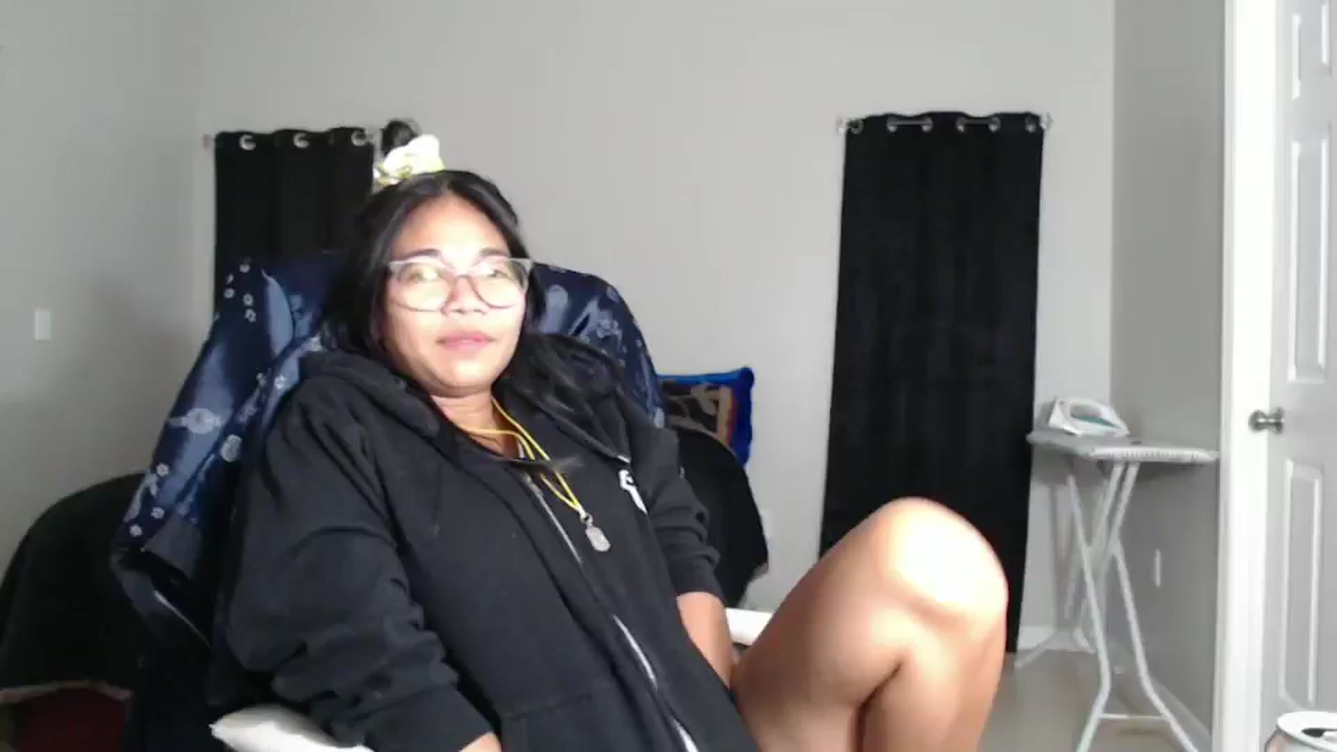 Gallery image thumbnail from Littlekai2023's myfreecams stream on, 10/29/2024, 01:03 image 17 of 20