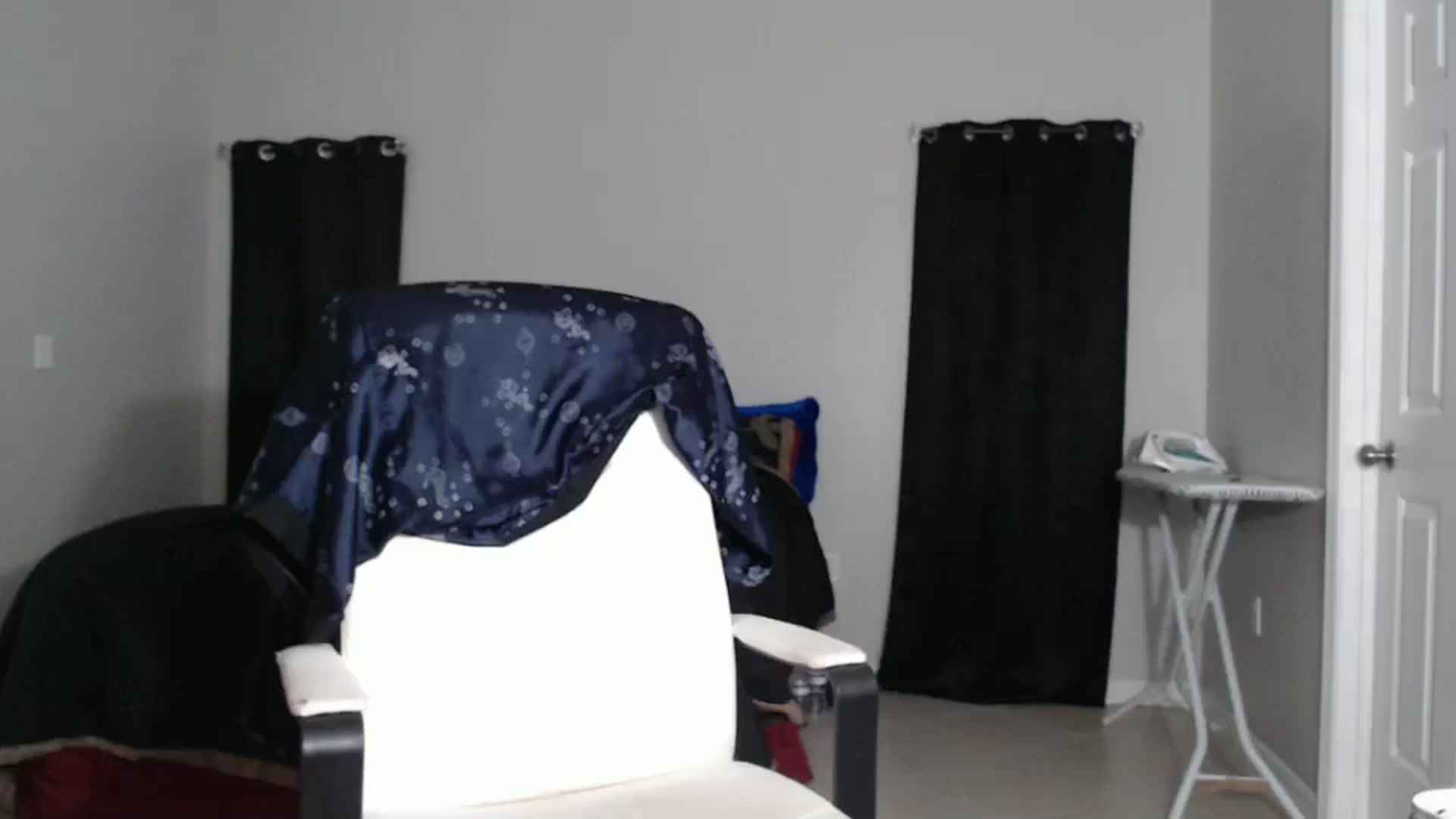 Gallery image thumbnail from Littlekai2023's myfreecams stream on, 10/29/2024, 01:03 image 6 of 20