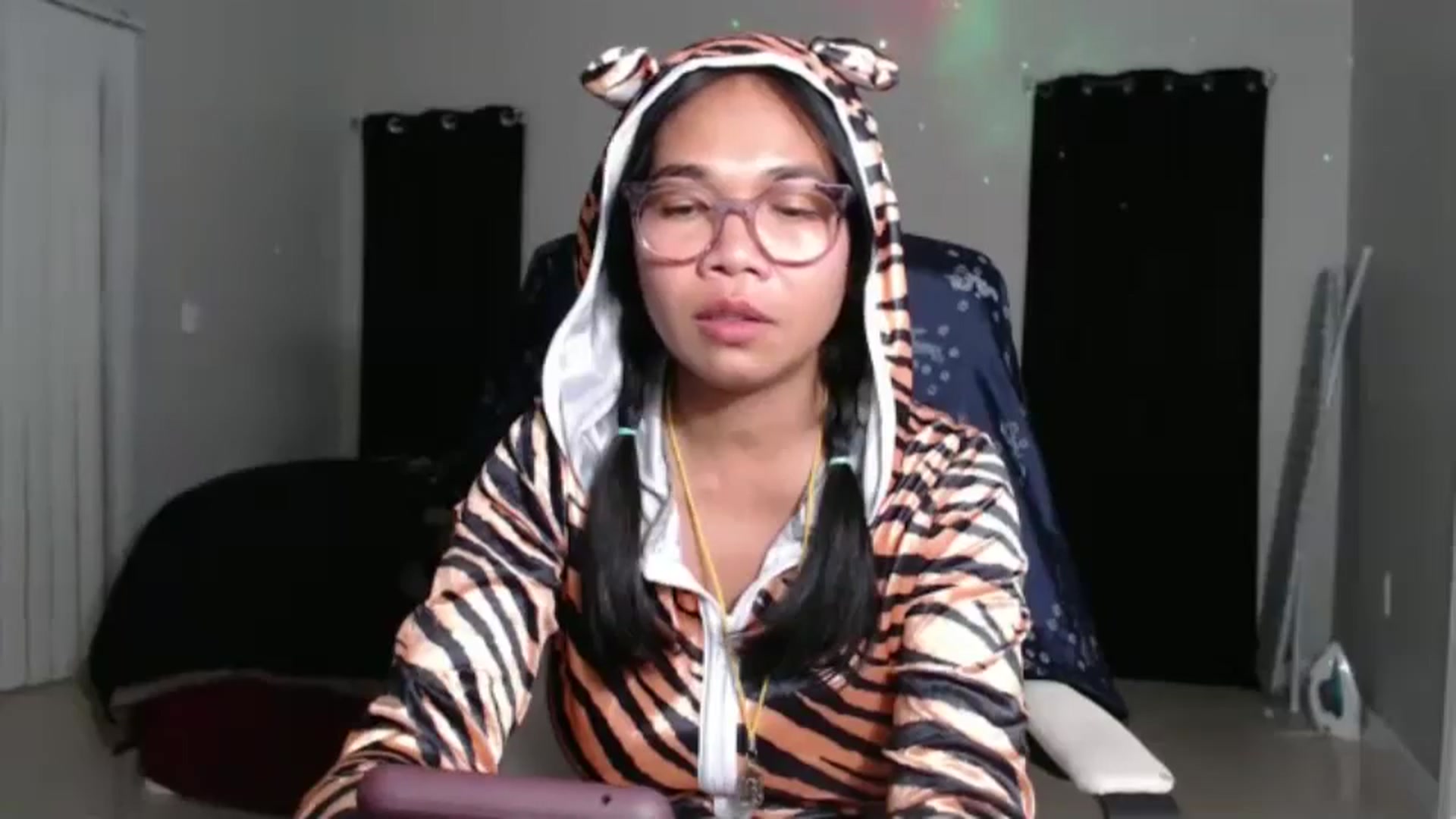 Gallery image thumbnail from Littlekai2023's myfreecams stream on, 11/01/2024, 03:38 image 11 of 20