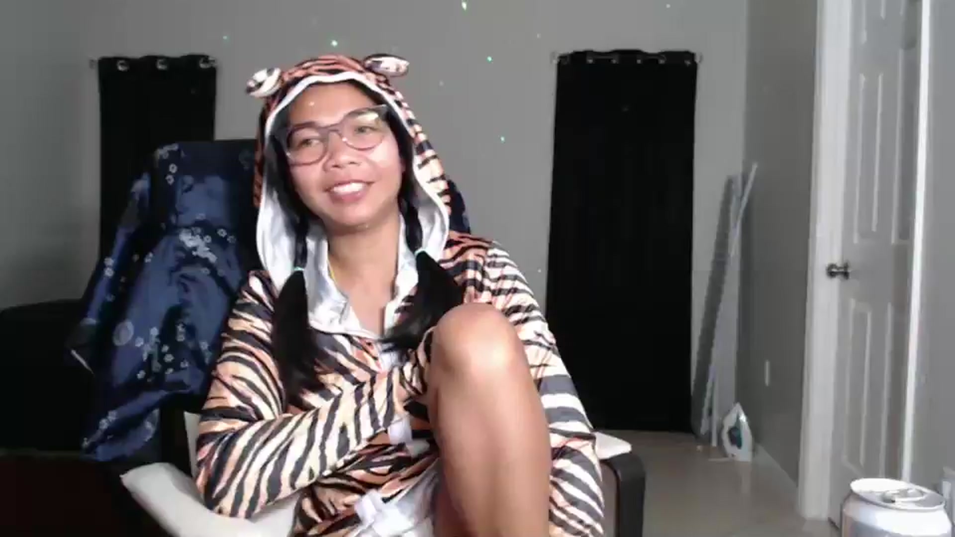 Gallery image thumbnail from Littlekai2023's myfreecams stream on, 11/01/2024, 03:38 image 2 of 20