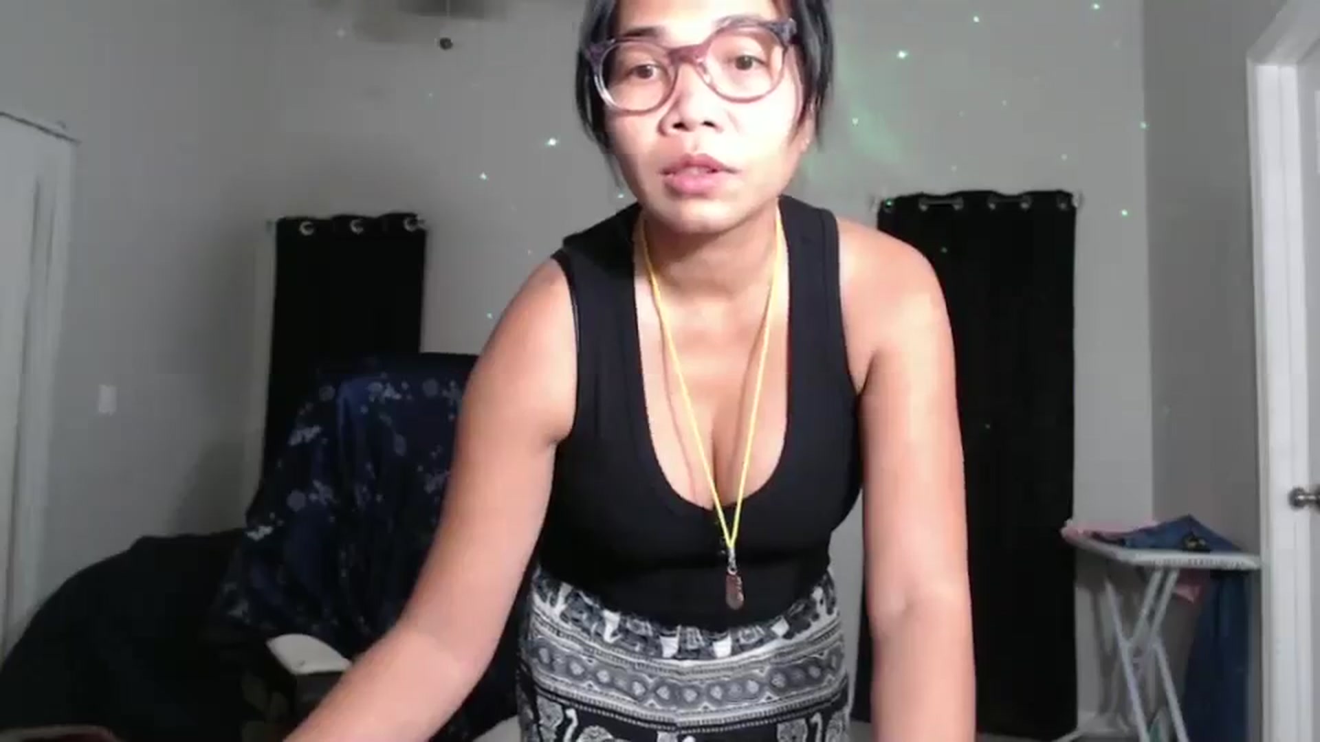 Gallery image thumbnail from Littlekai2023's myfreecams stream on, 11/03/2024, 24:01 image 19 of 20