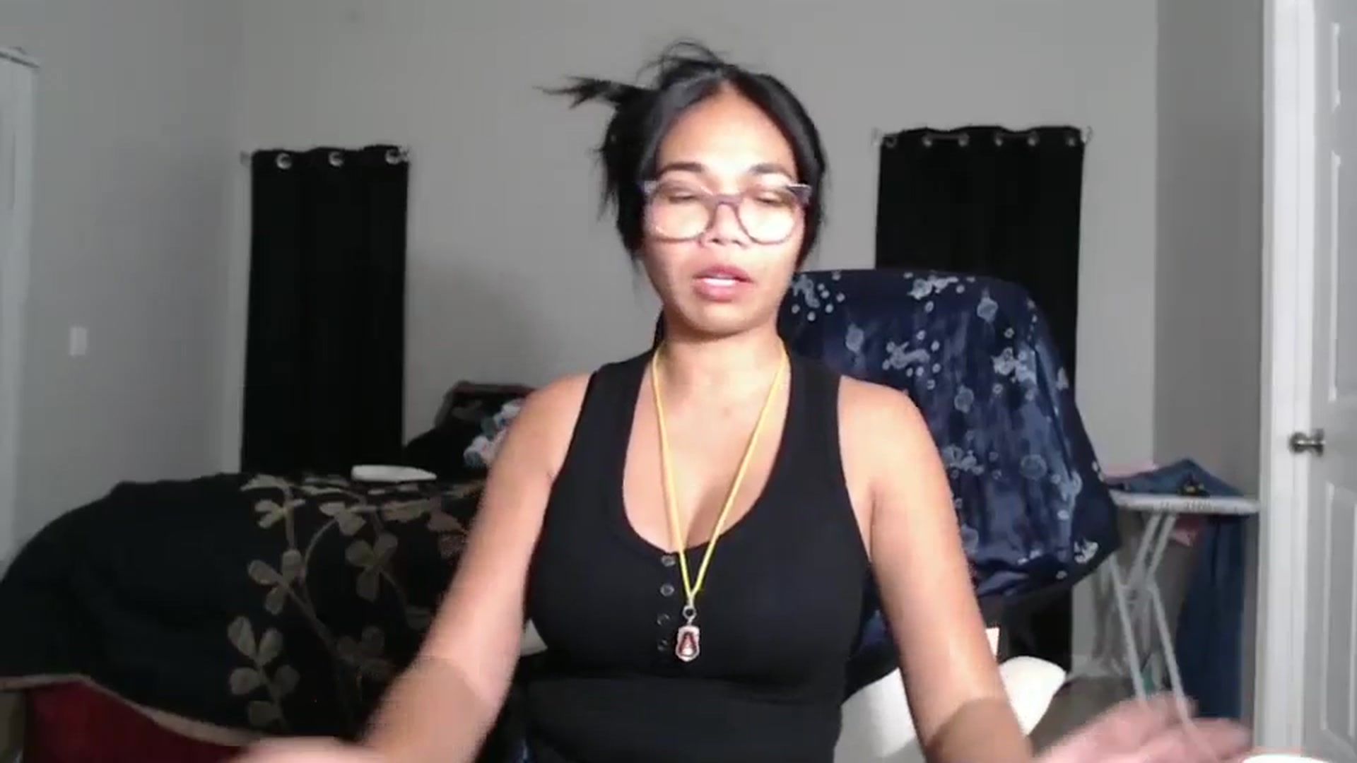 Gallery image thumbnail from Littlekai2023's myfreecams stream on, 11/03/2024, 24:01 image 5 of 20