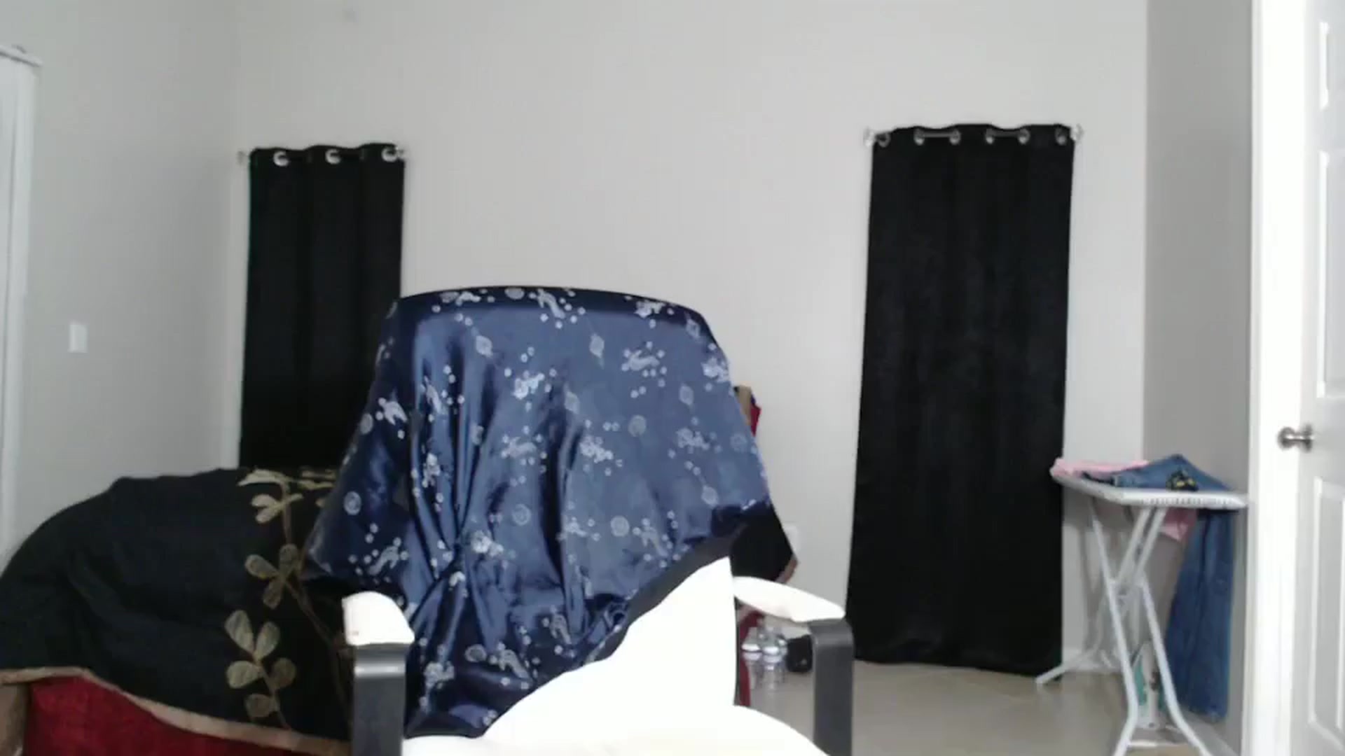 Gallery image thumbnail from Littlekai2023's myfreecams stream on, 11/03/2024, 24:01 image 2 of 20