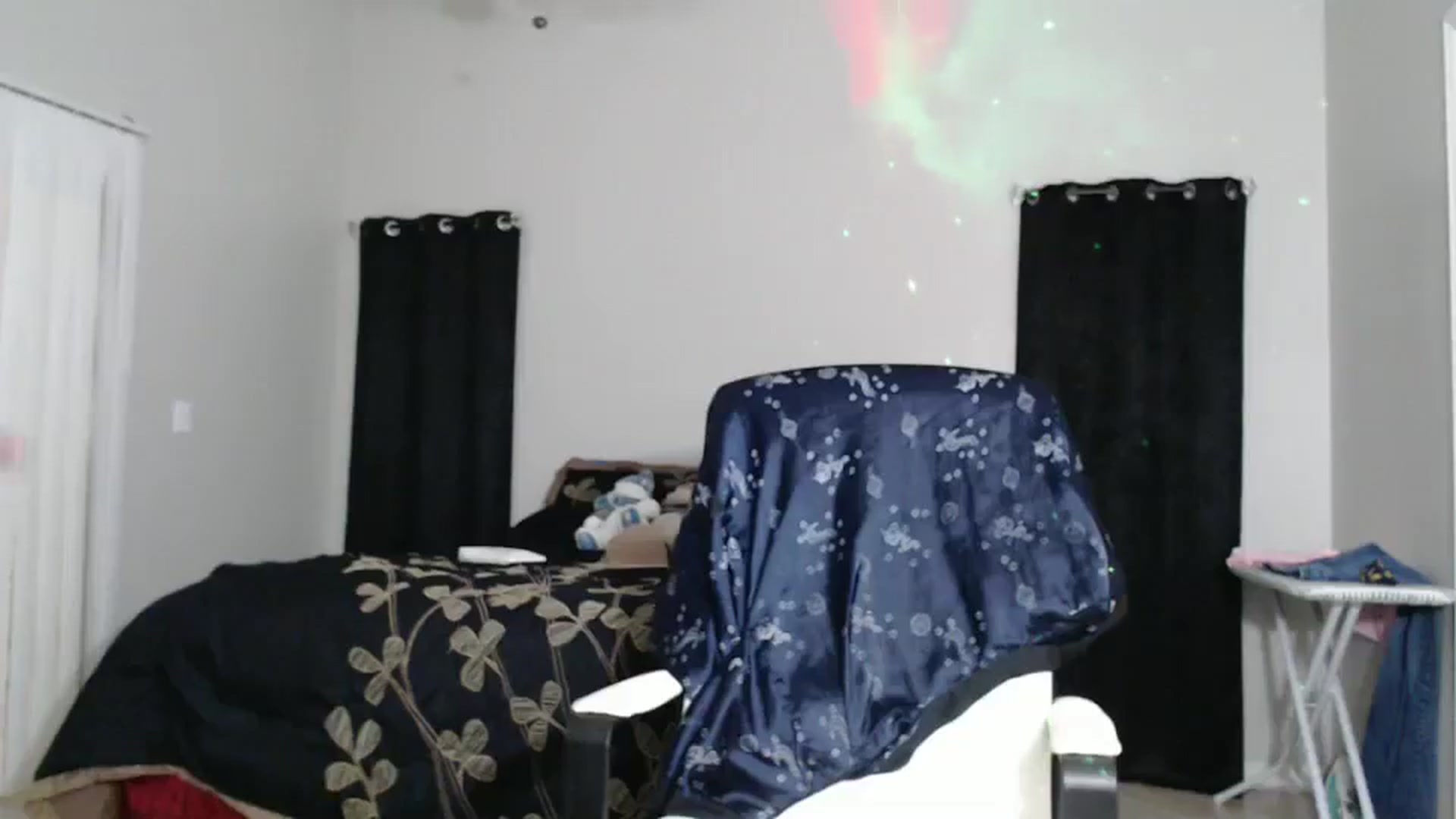 Gallery image thumbnail from Littlekai2023's myfreecams stream on, 11/03/2024, 24:01 image 11 of 20