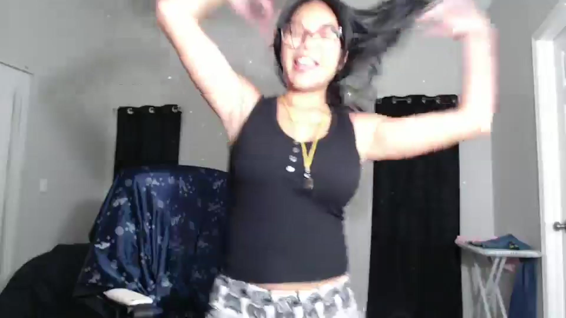 Gallery image thumbnail from Littlekai2023's myfreecams stream on, 11/03/2024, 01:24 image 6 of 20