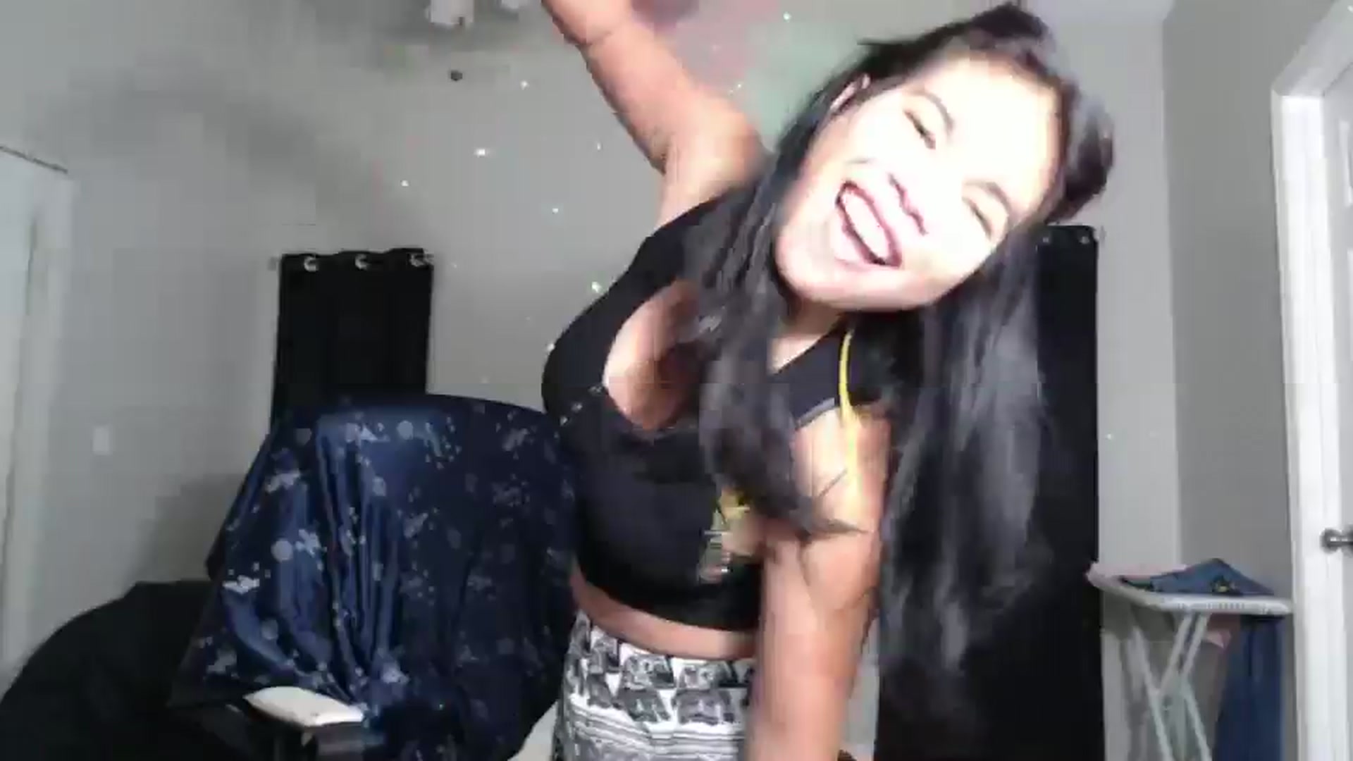 Gallery image thumbnail from Littlekai2023's myfreecams stream on, 11/03/2024, 01:24 image 19 of 20