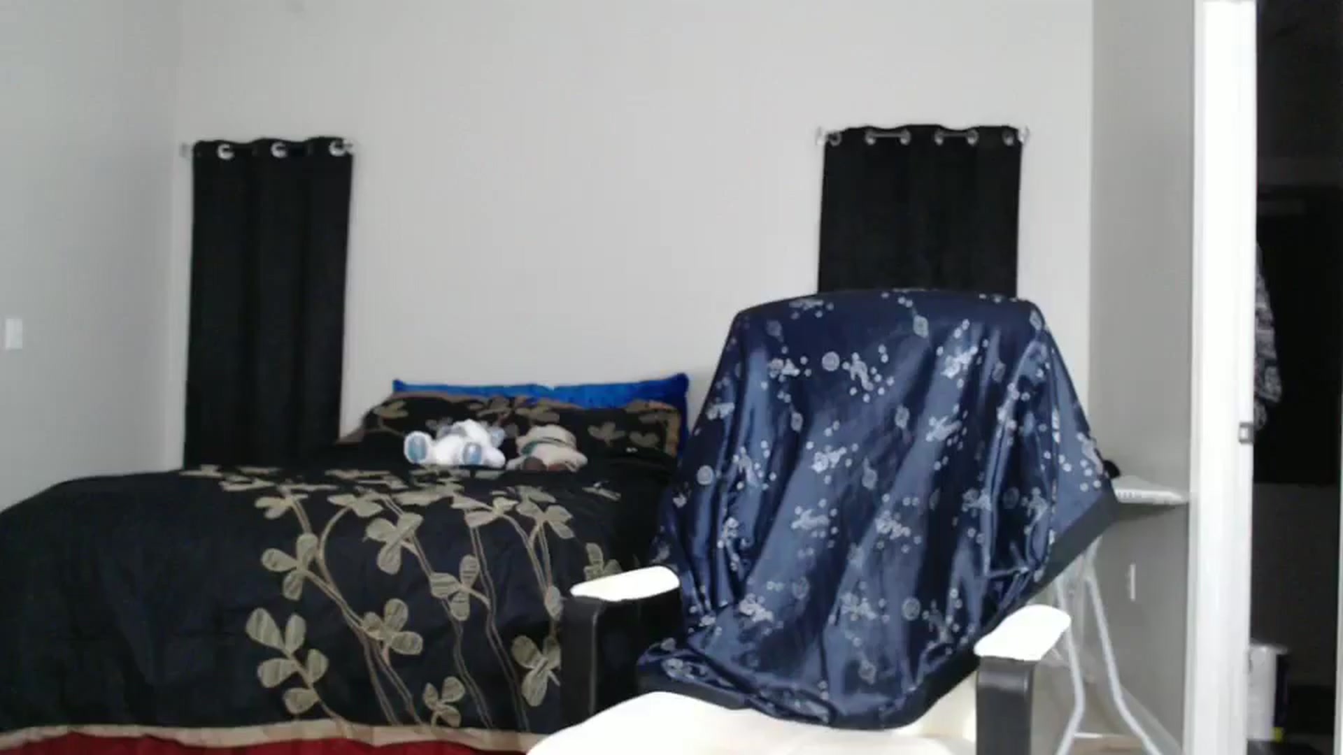 Gallery image thumbnail from Littlekai2023's myfreecams stream on, 11/04/2024, 05:34 image 1 of 20