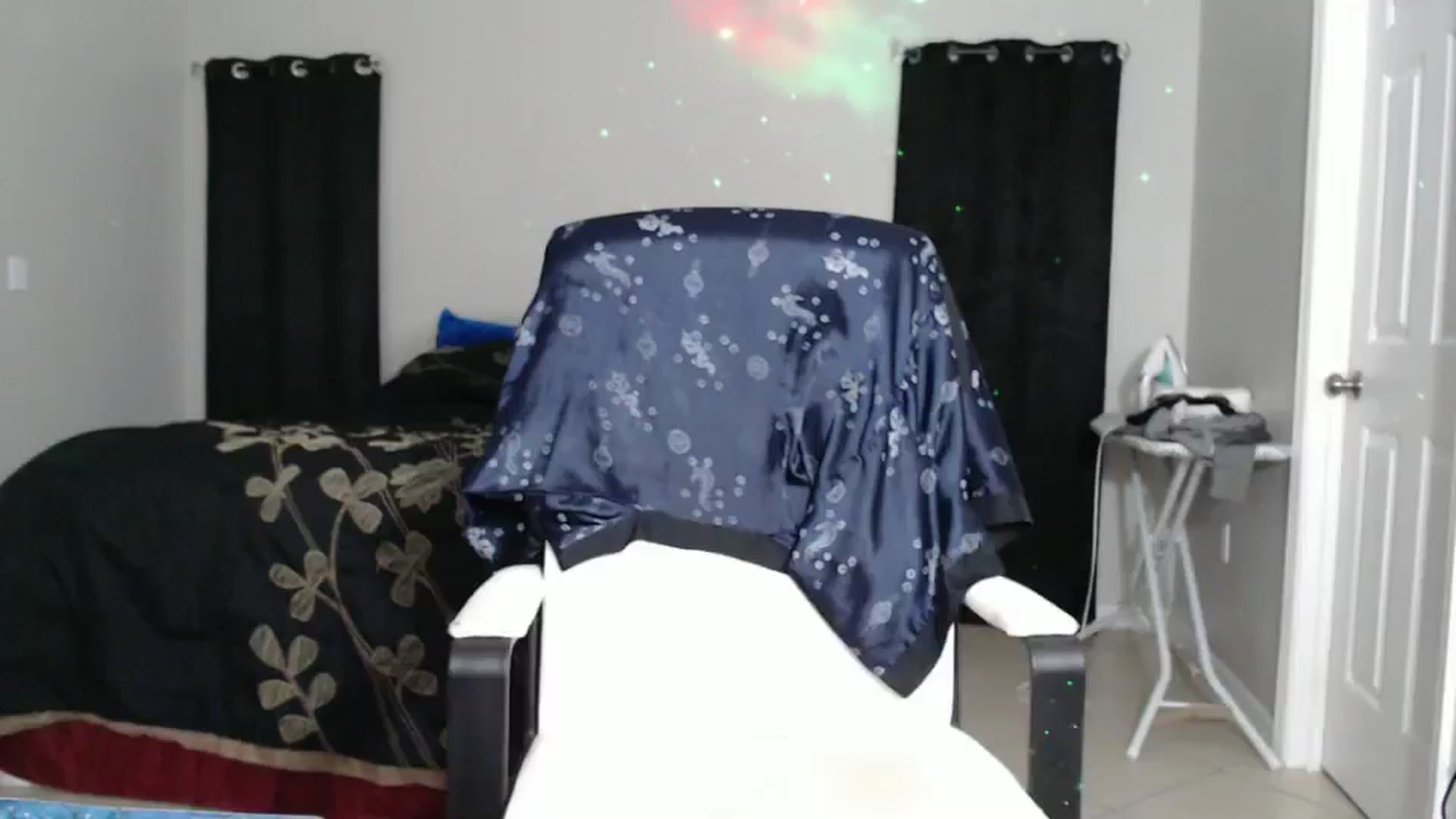 Gallery image thumbnail from Littlekai2023's myfreecams stream on, 11/06/2024, 03:02 image 16 of 20