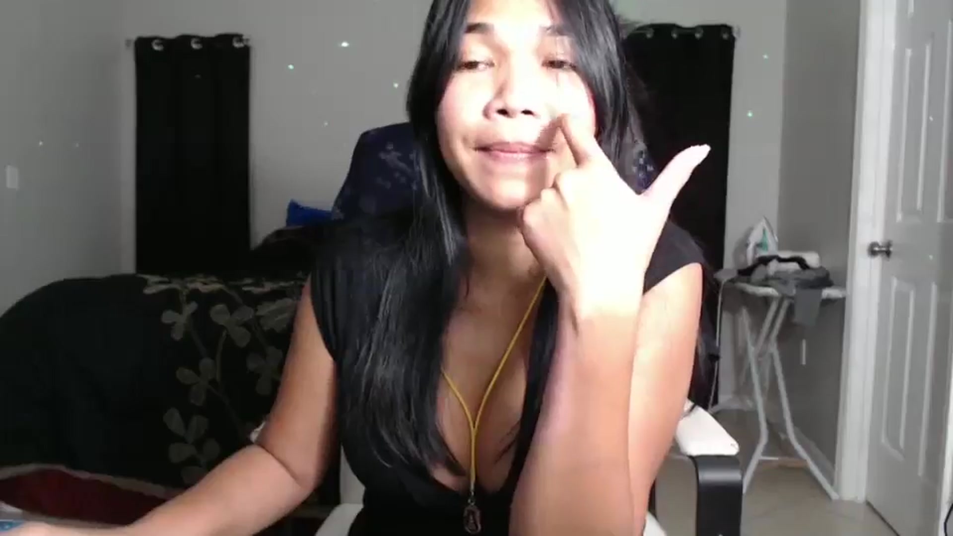 Gallery image thumbnail from Littlekai2023's myfreecams stream on, 11/06/2024, 03:02 image 17 of 20
