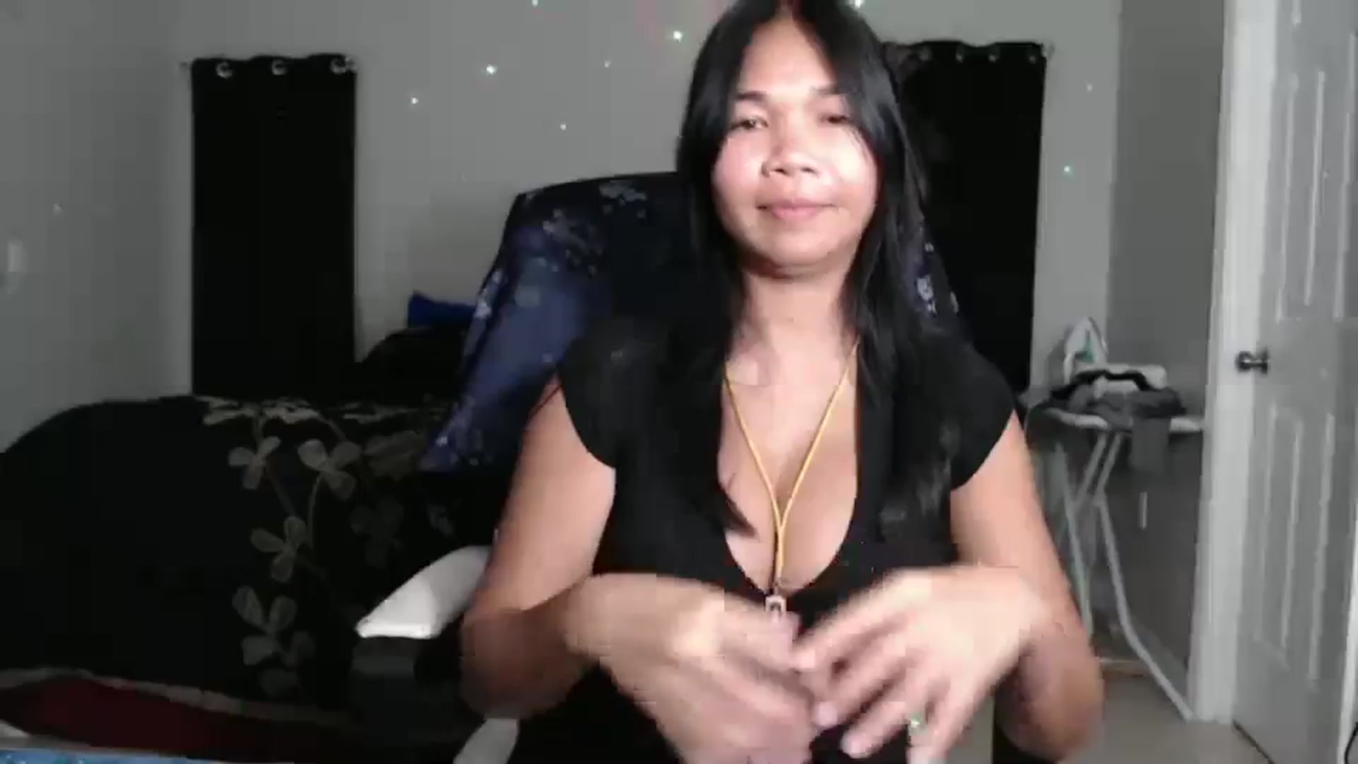 Gallery image thumbnail from Littlekai2023's myfreecams stream on, 11/06/2024, 03:02 image 18 of 20