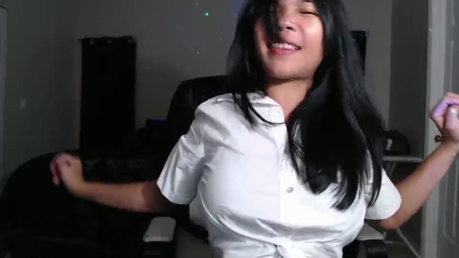 Gallery image thumbnail from Littlekai2023's myfreecams stream on, 11/10/2024, 04:27 image 3 of 20