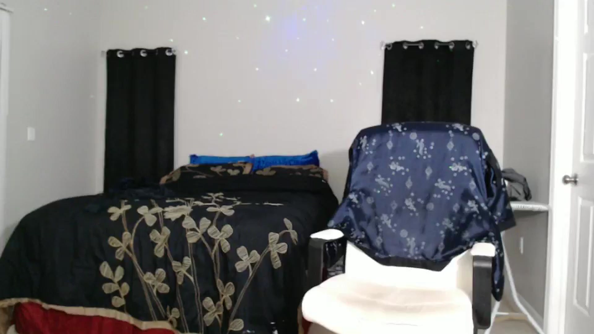 Gallery image thumbnail from Littlekai2023's myfreecams stream on, 11/10/2024, 04:27 image 8 of 20
