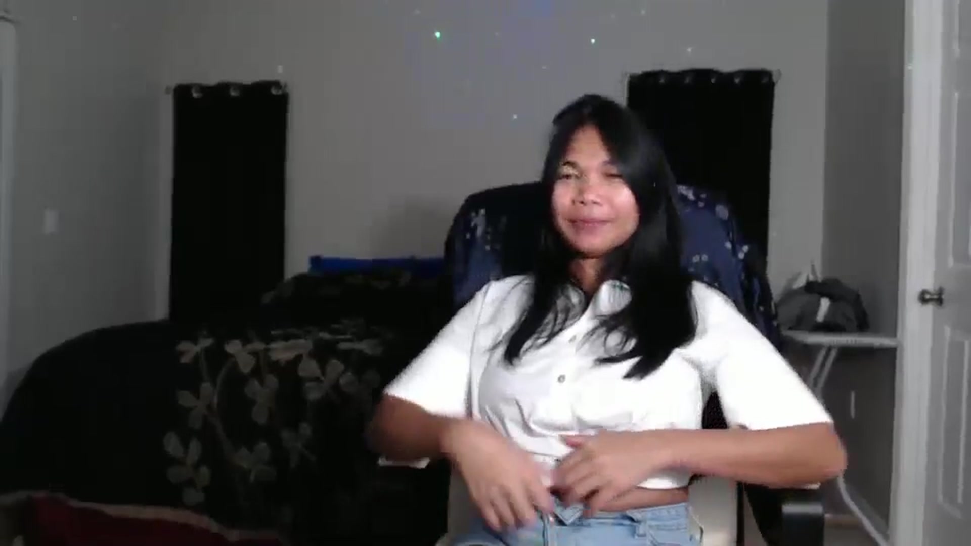 Gallery image thumbnail from Littlekai2023's myfreecams stream on, 11/10/2024, 04:27 image 7 of 20