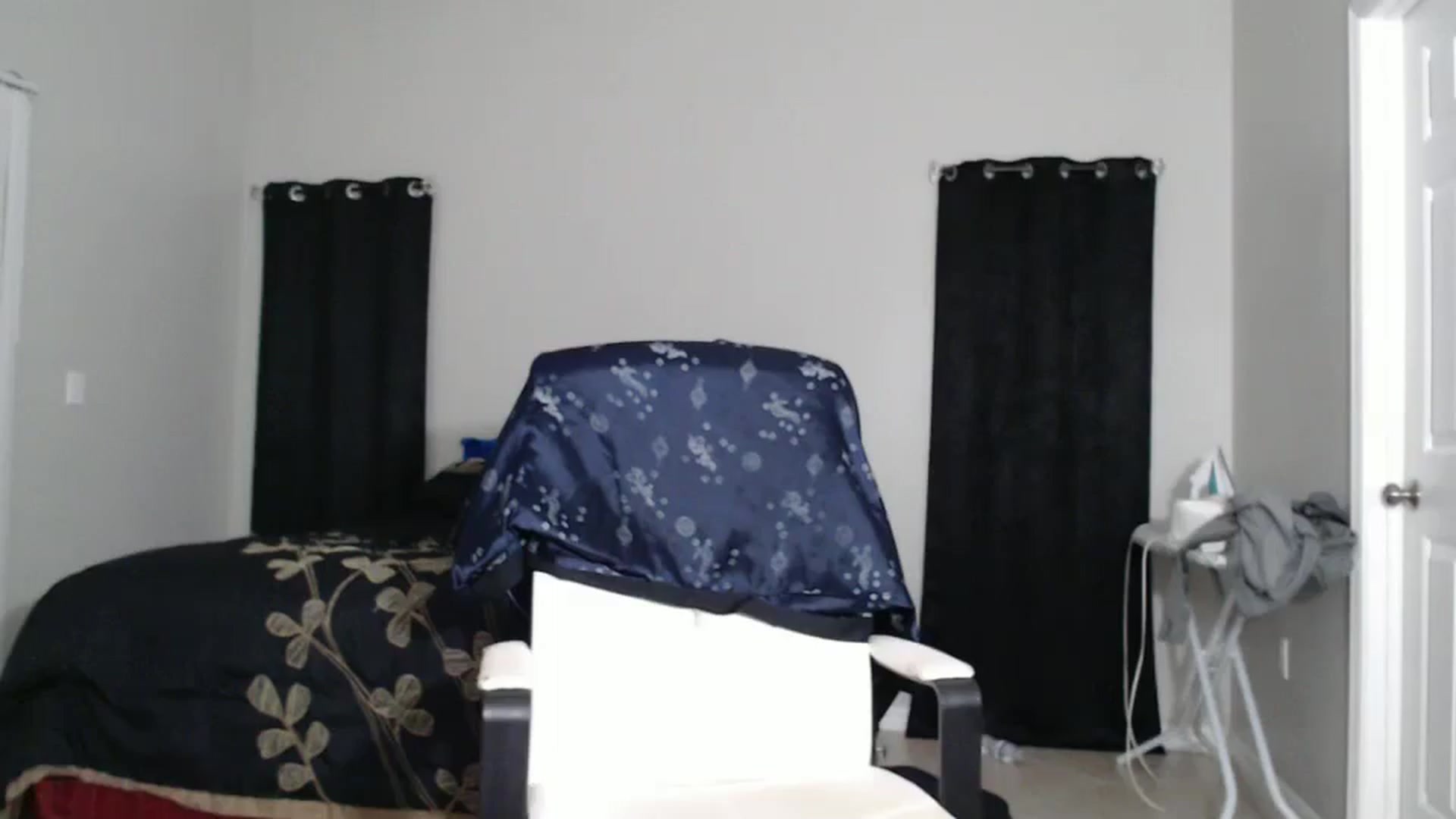 Gallery image thumbnail from Littlekai2023's myfreecams stream on, 11/11/2024, 04:08 image 9 of 20