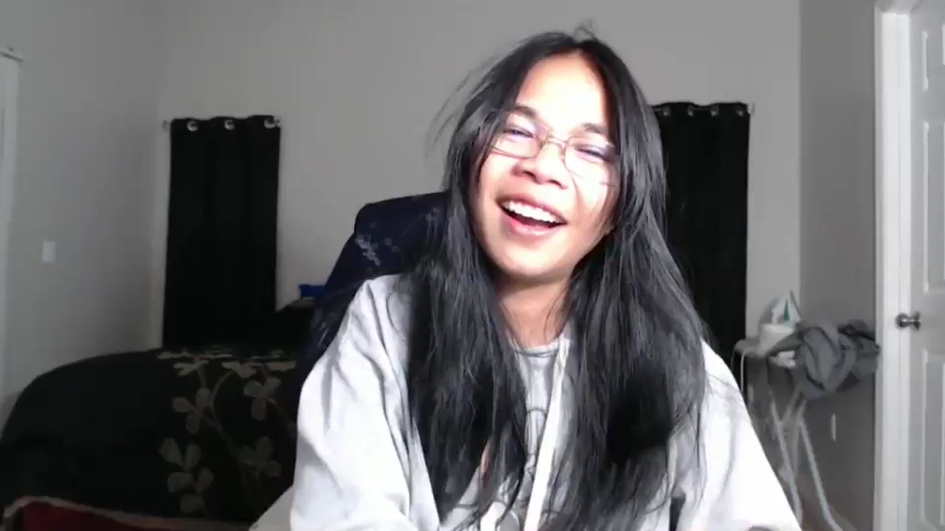 Gallery image thumbnail from Littlekai2023's myfreecams stream on, 11/11/2024, 04:08 image 17 of 20