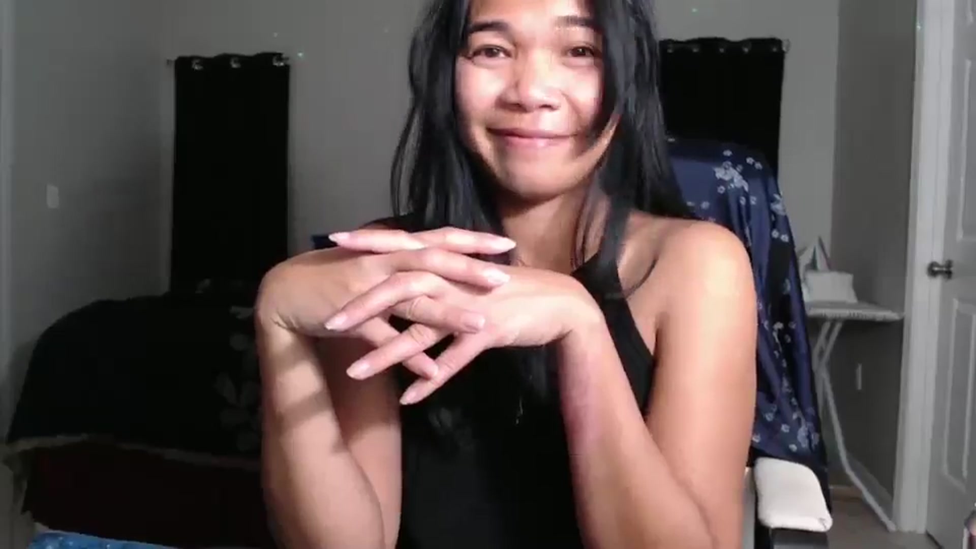 Gallery image thumbnail from Littlekai2023's myfreecams stream on, 11/13/2024, 03:59 image 17 of 20