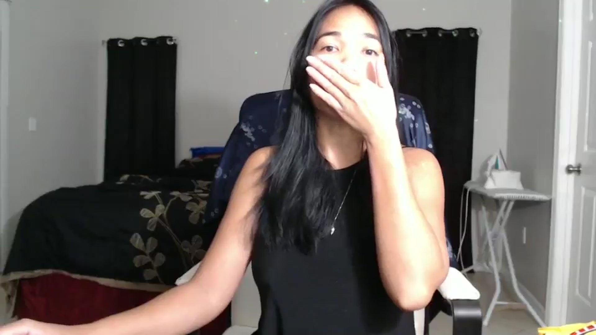 Gallery image thumbnail from Littlekai2023's myfreecams stream on, 11/13/2024, 03:59 image 8 of 20