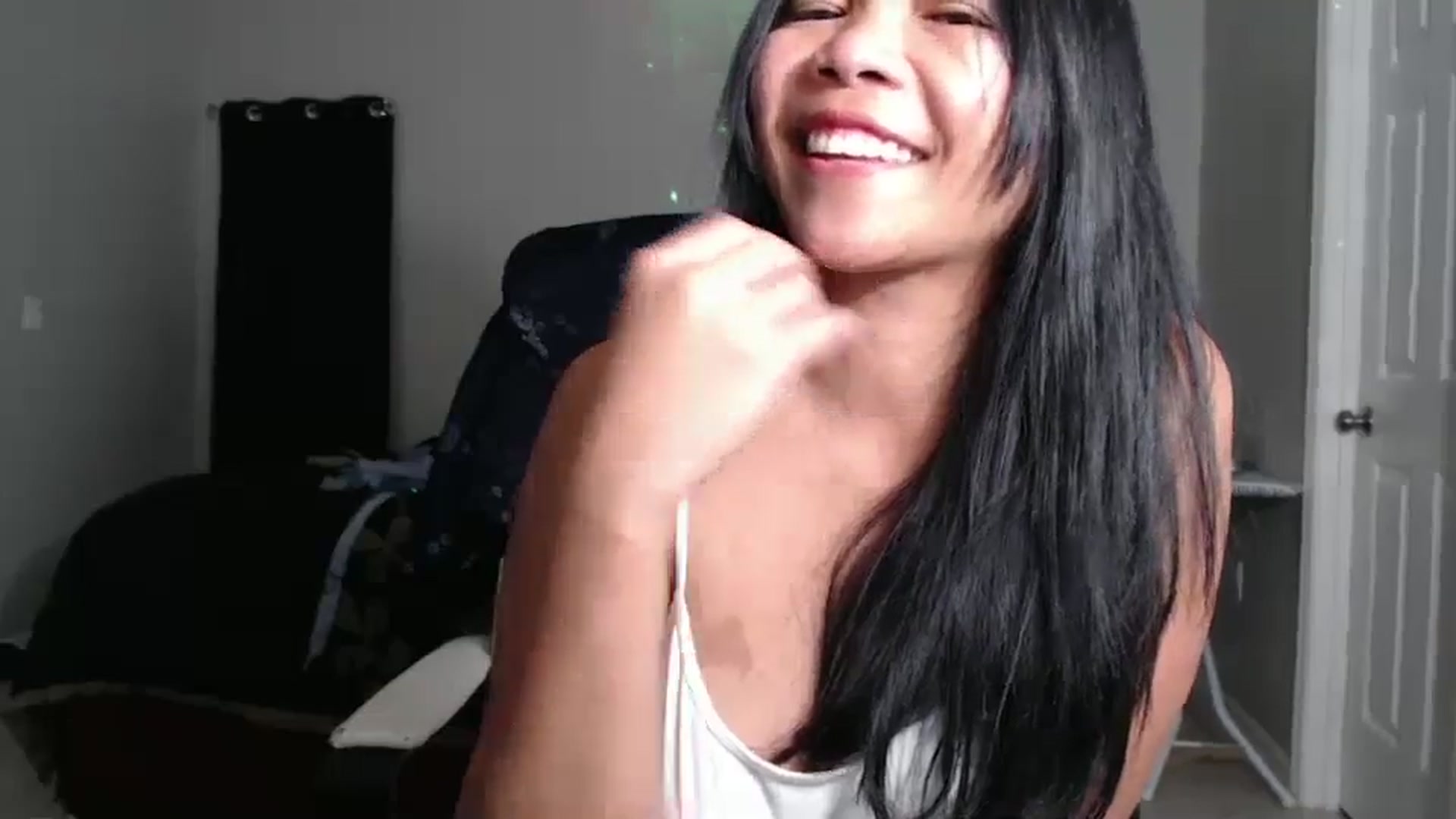 Gallery image thumbnail from Littlekai2023's myfreecams stream on, 11/14/2024, 03:03 image 12 of 20
