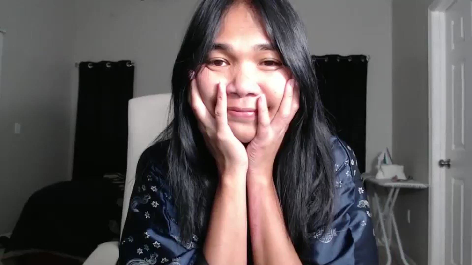 Gallery image thumbnail from Littlekai2023's myfreecams stream on, 11/14/2024, 04:14 image 10 of 20