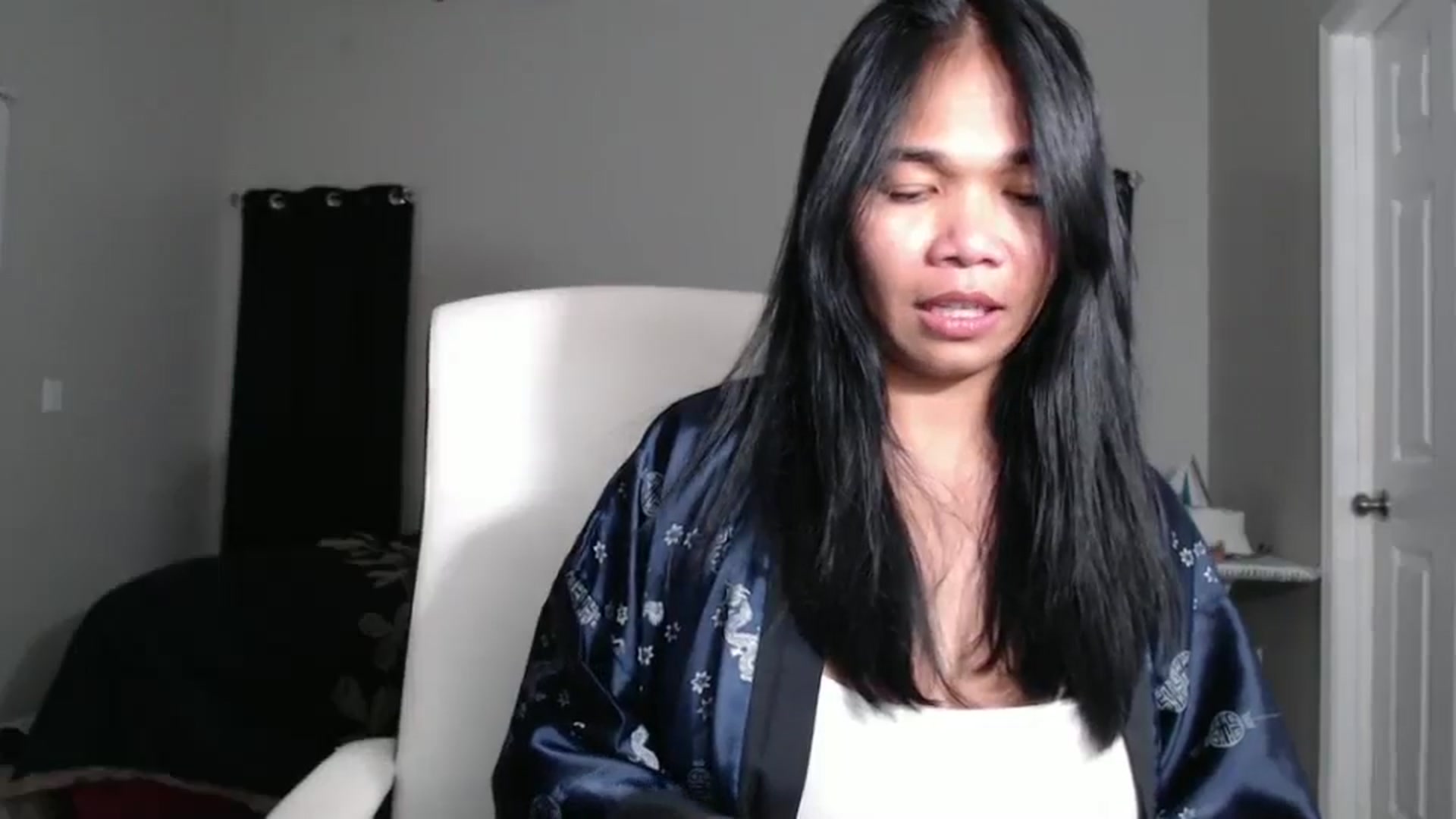 Gallery image thumbnail from Littlekai2023's myfreecams stream on, 11/14/2024, 04:14 image 16 of 20
