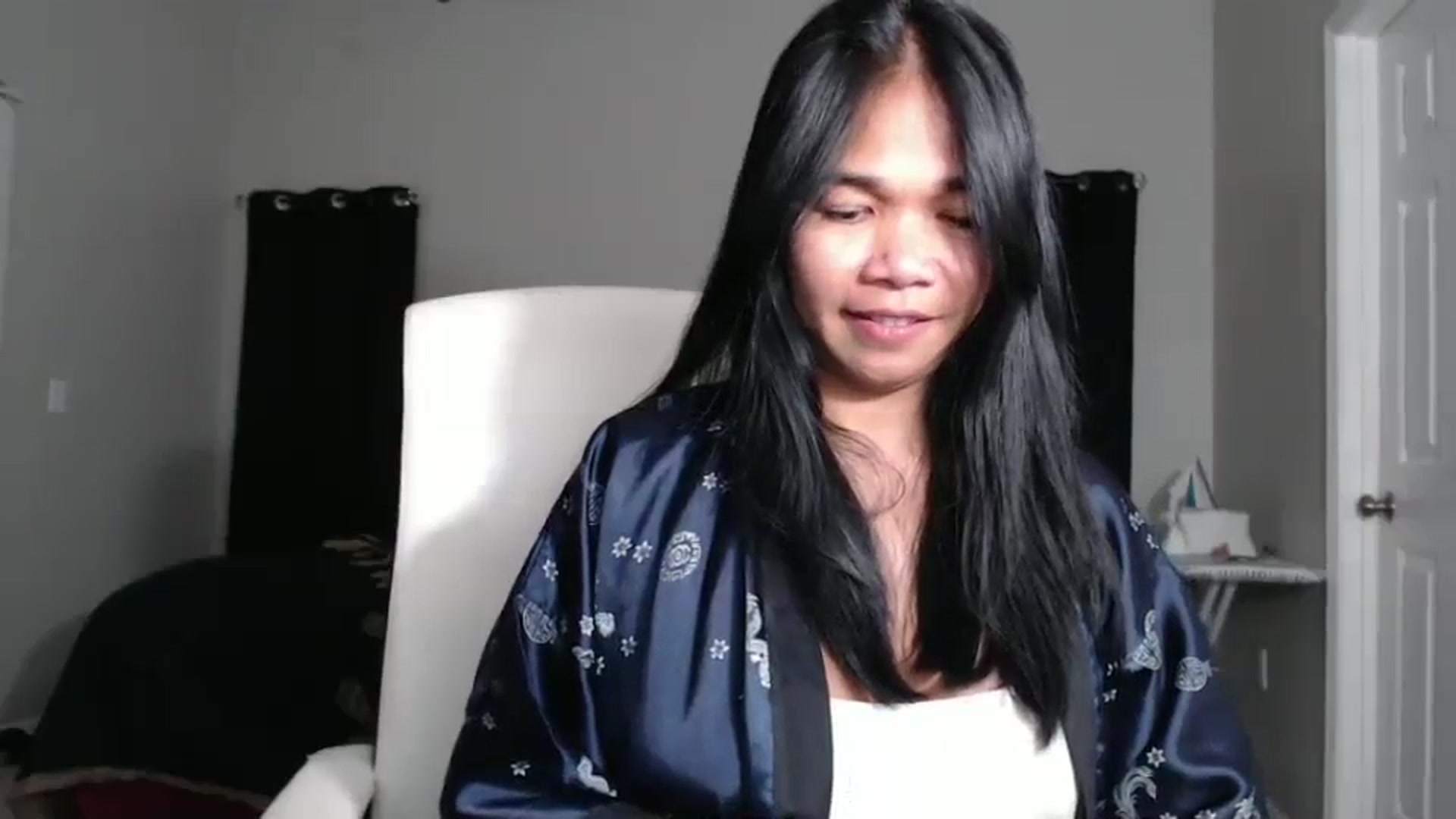 Gallery image thumbnail from Littlekai2023's myfreecams stream on, 11/14/2024, 04:14 image 14 of 20