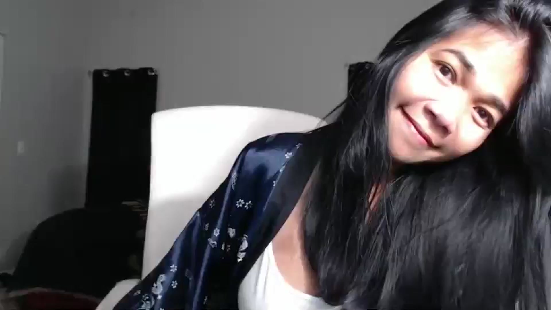 Gallery image thumbnail from Littlekai2023's myfreecams stream on, 11/14/2024, 04:14 image 11 of 20