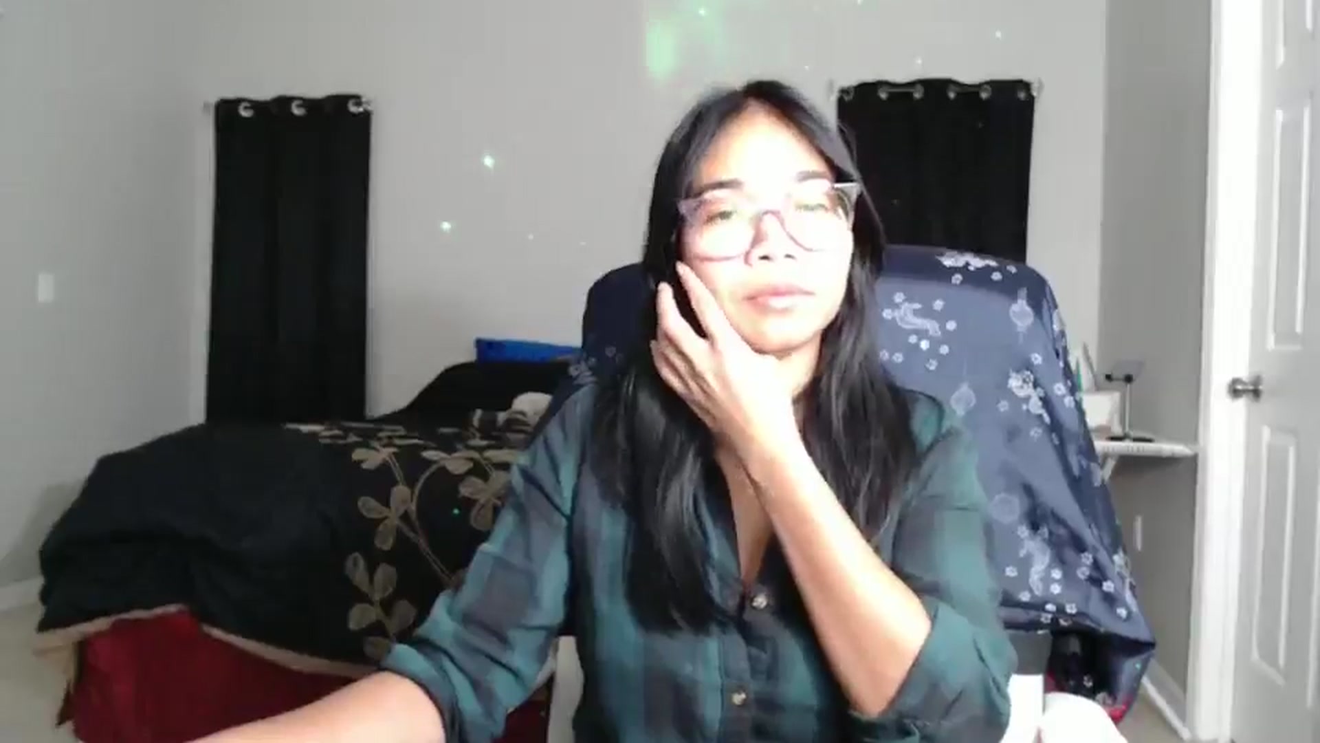 Gallery image thumbnail from Littlekai2023's myfreecams stream on, 11/16/2024, 01:54 image 18 of 20