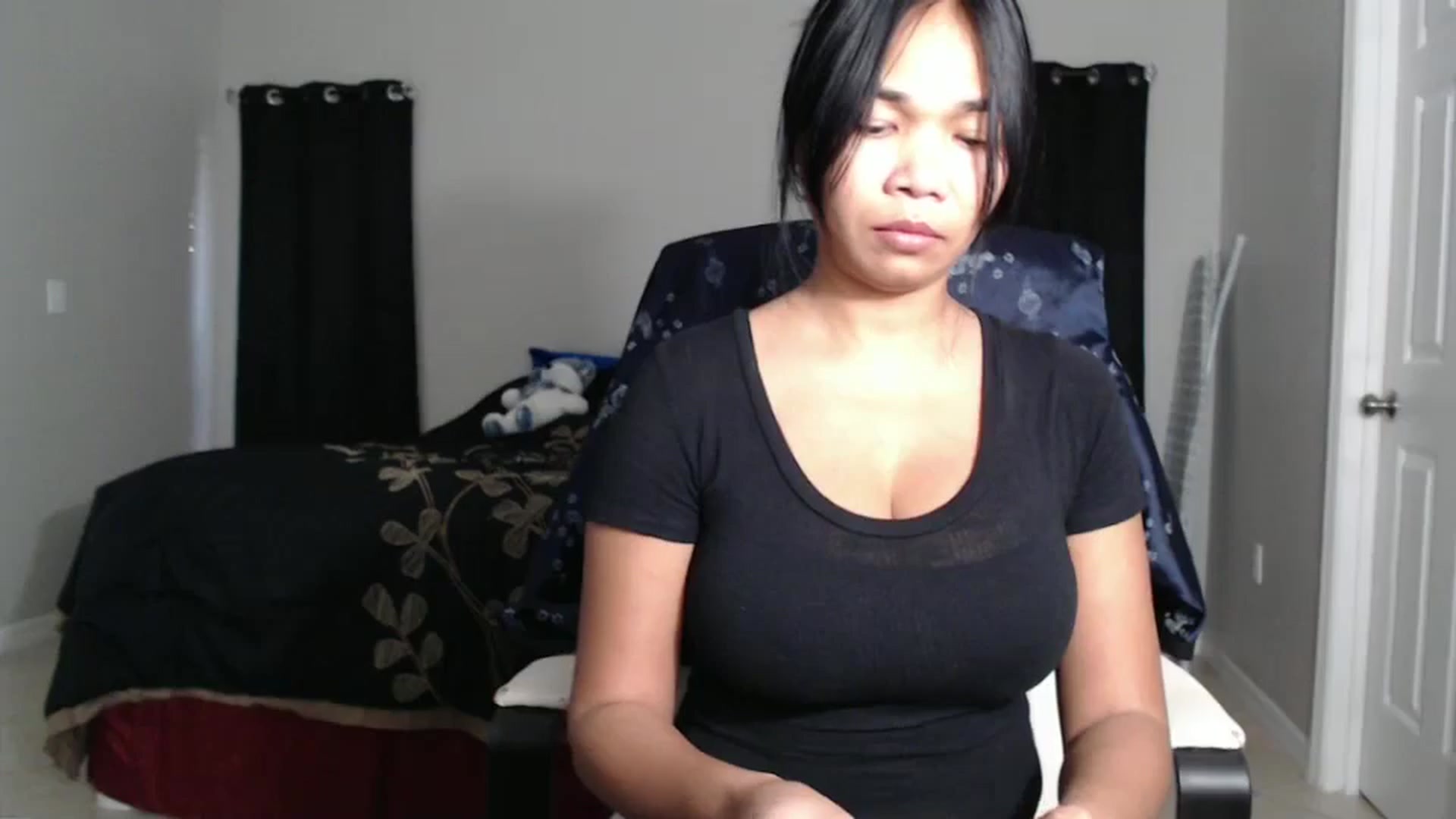 Gallery image thumbnail from Littlekai2023's myfreecams stream on, 11/16/2024, 23:07 image 5 of 20