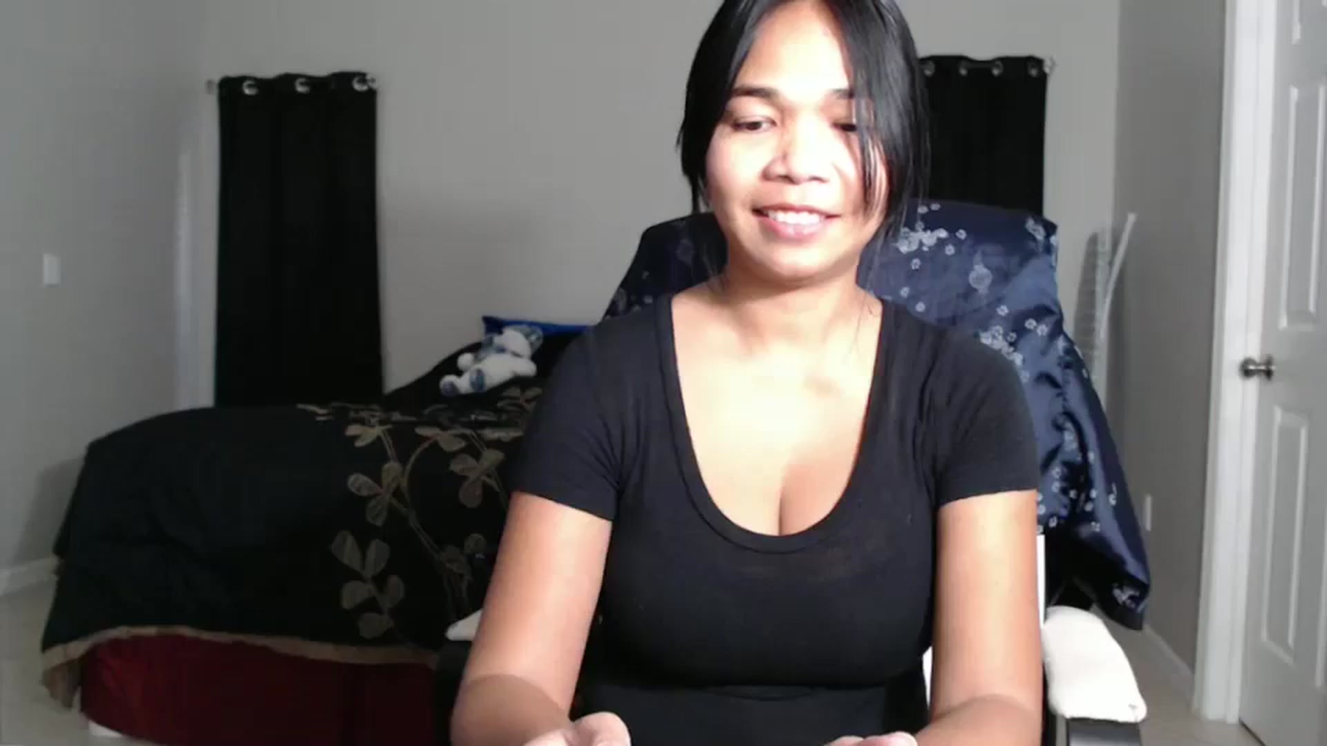 Gallery image thumbnail from Littlekai2023's myfreecams stream on, 11/16/2024, 23:07 image 10 of 20