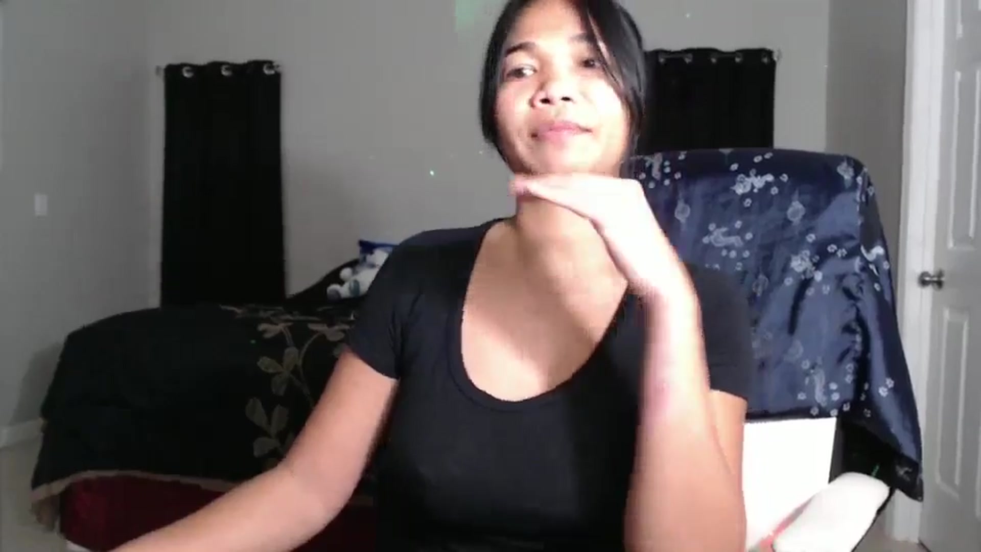 Gallery image thumbnail from Littlekai2023's myfreecams stream on, 11/17/2024, 01:38 image 4 of 20