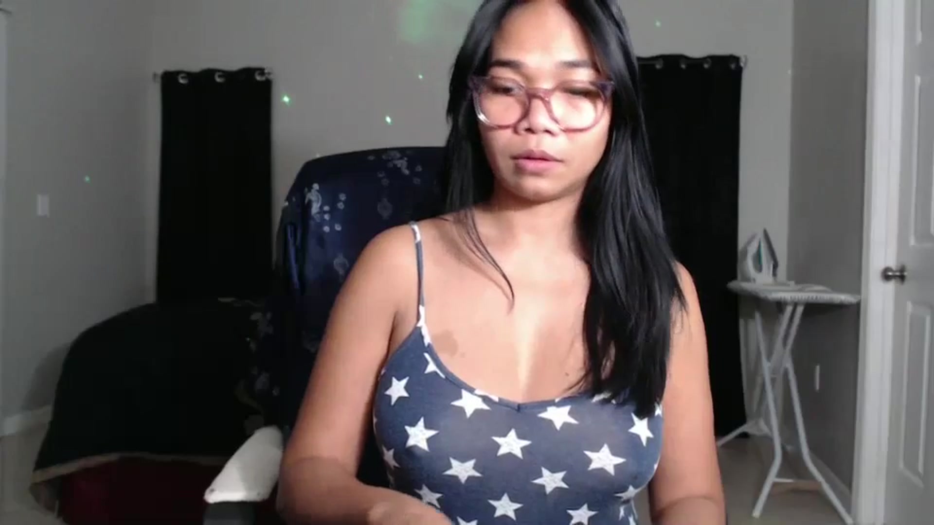 Gallery image thumbnail from Littlekai2023's myfreecams stream on, 11/18/2024, 04:02 image 11 of 20