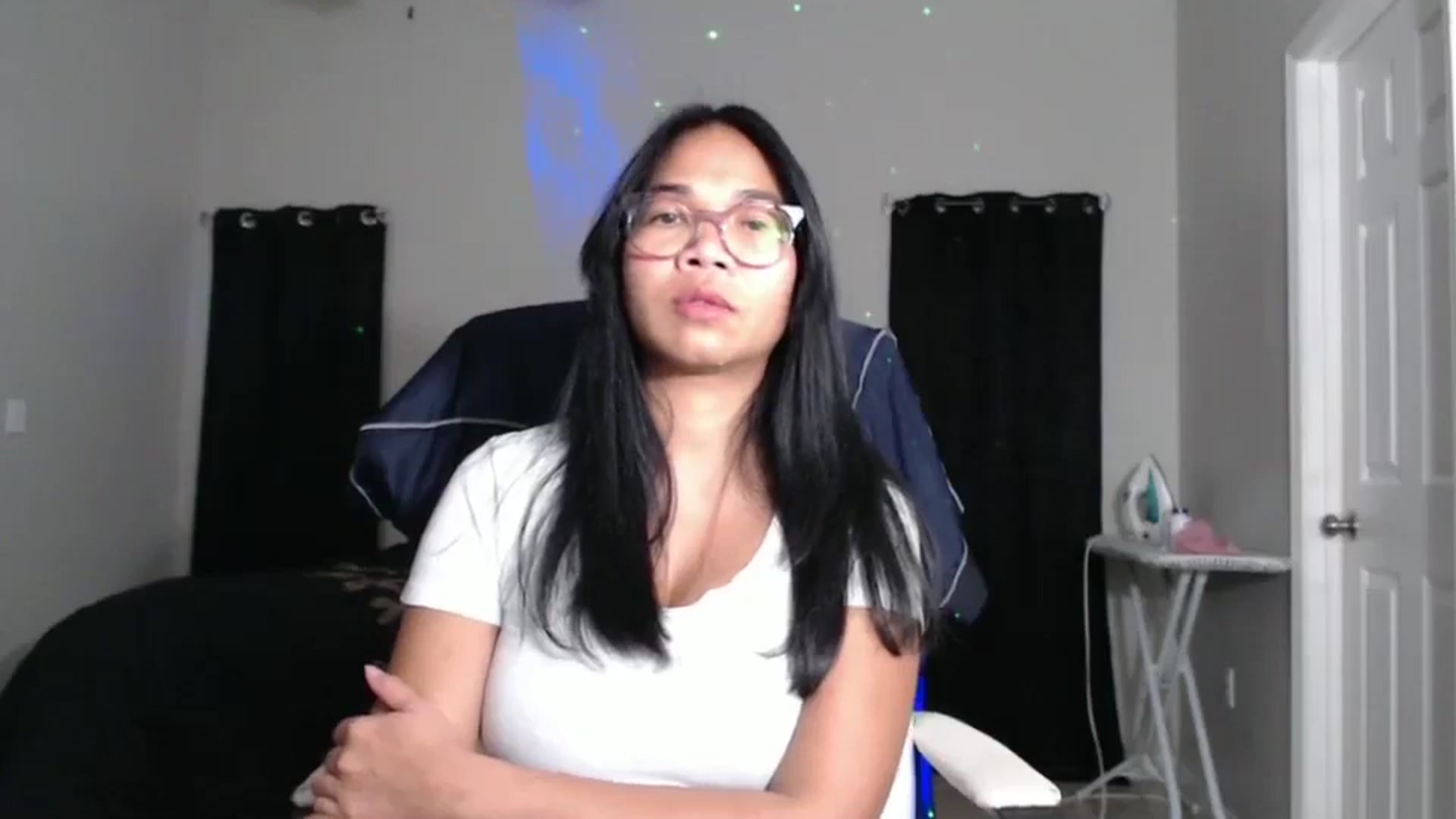 Gallery image thumbnail from Littlekai2023's myfreecams stream on, 11/19/2024, 02:51 image 5 of 20