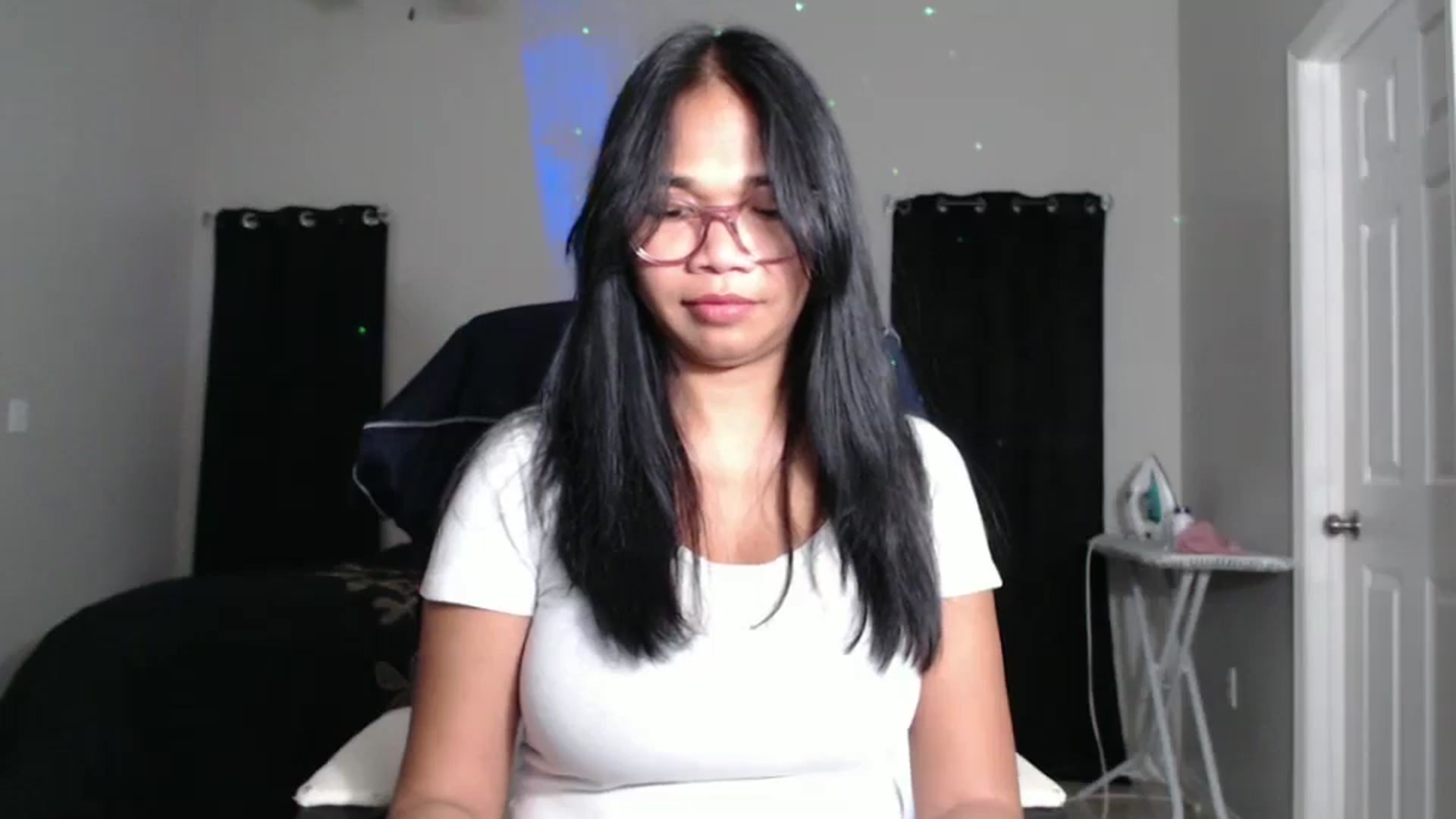 Gallery image thumbnail from Littlekai2023's myfreecams stream on, 11/19/2024, 02:51 image 4 of 20